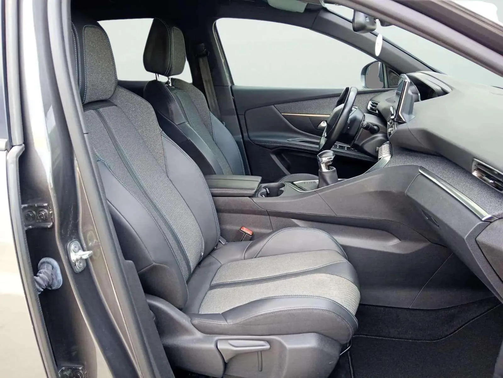 Peugeot 3008 1.2 PureTech Allure Pack - foto 10