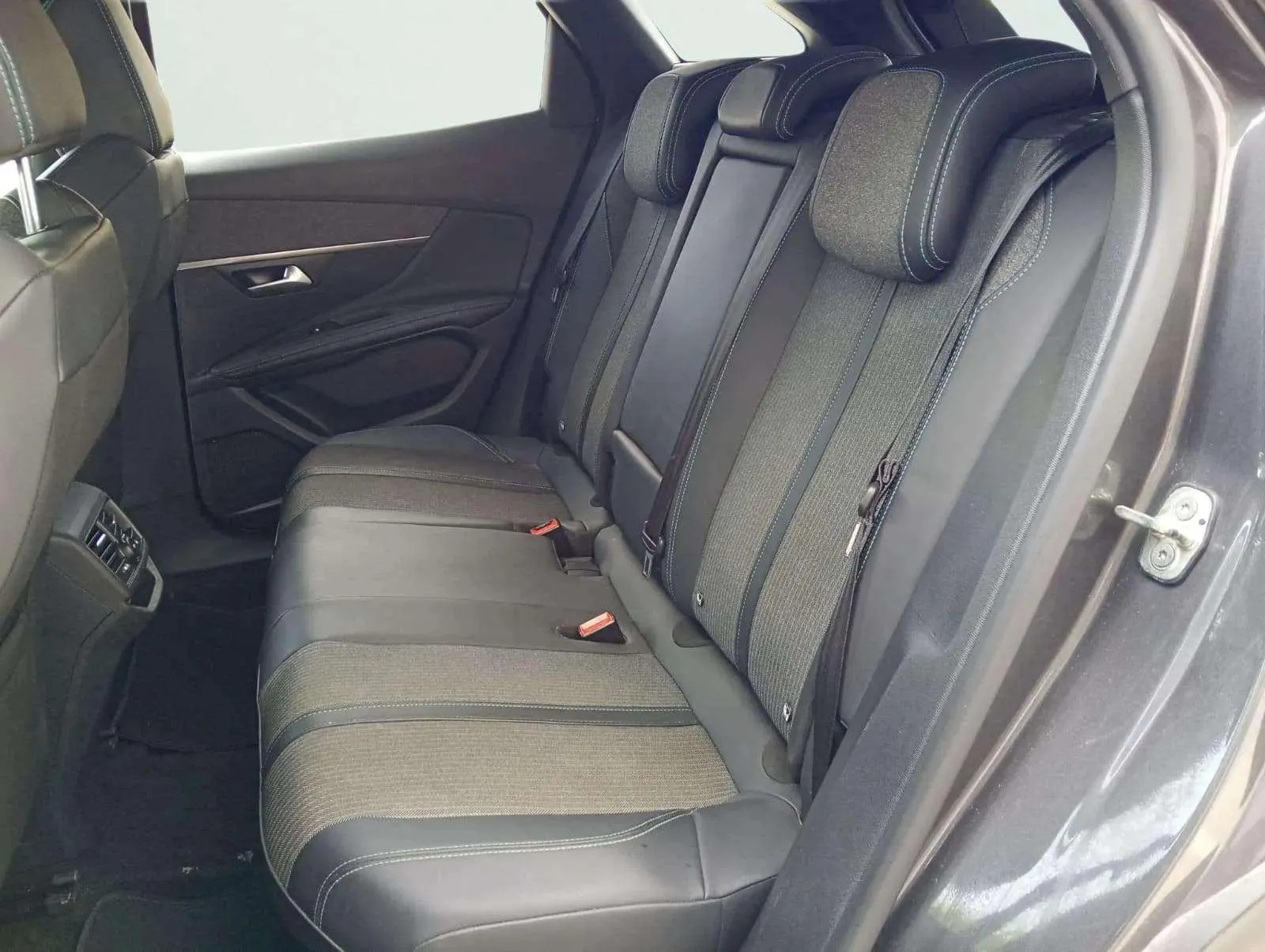 Peugeot 3008 1.2 PureTech Allure Pack - foto 13