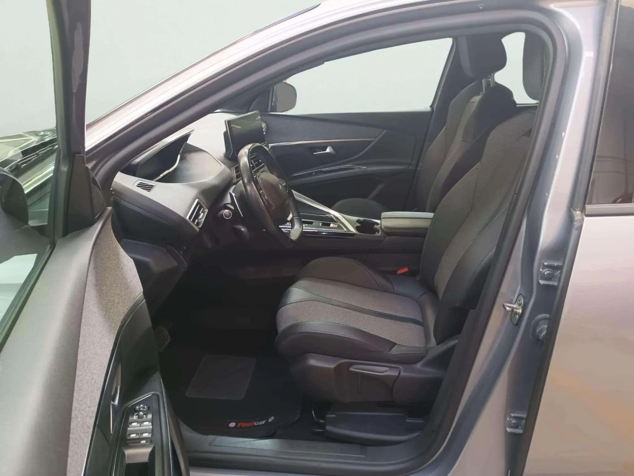 Peugeot 5008 1.2 PureTech Active Pack EAT8 - foto 11