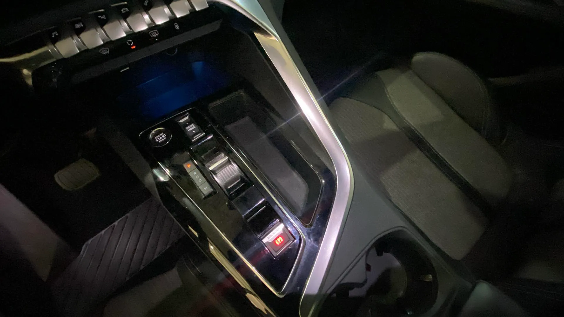 Peugeot 5008 1.2 PureTech Allure Pack EAT8 - foto 12