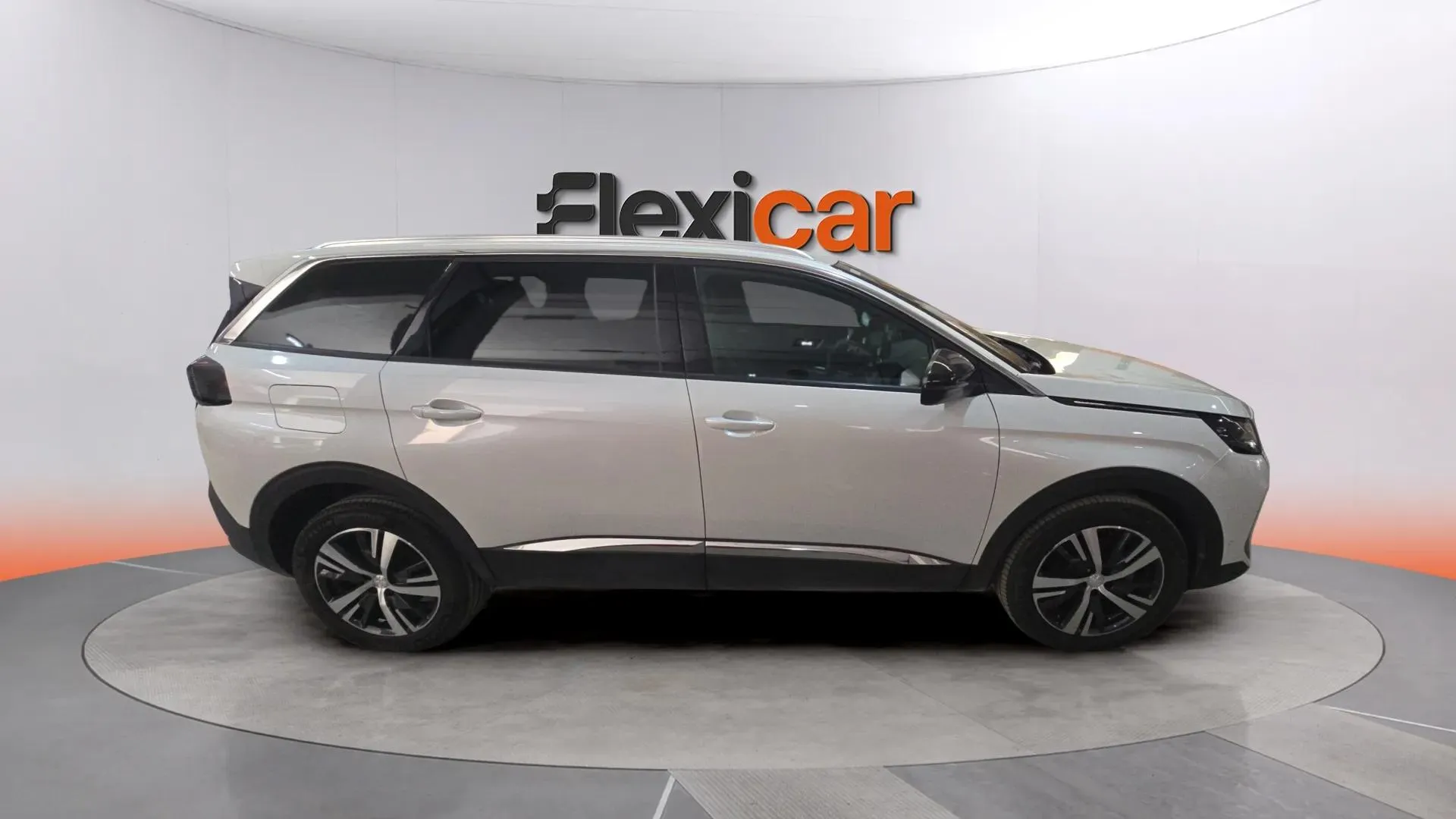 Peugeot 5008 1.2 PureTech Allure Pack EAT8 - foto 3