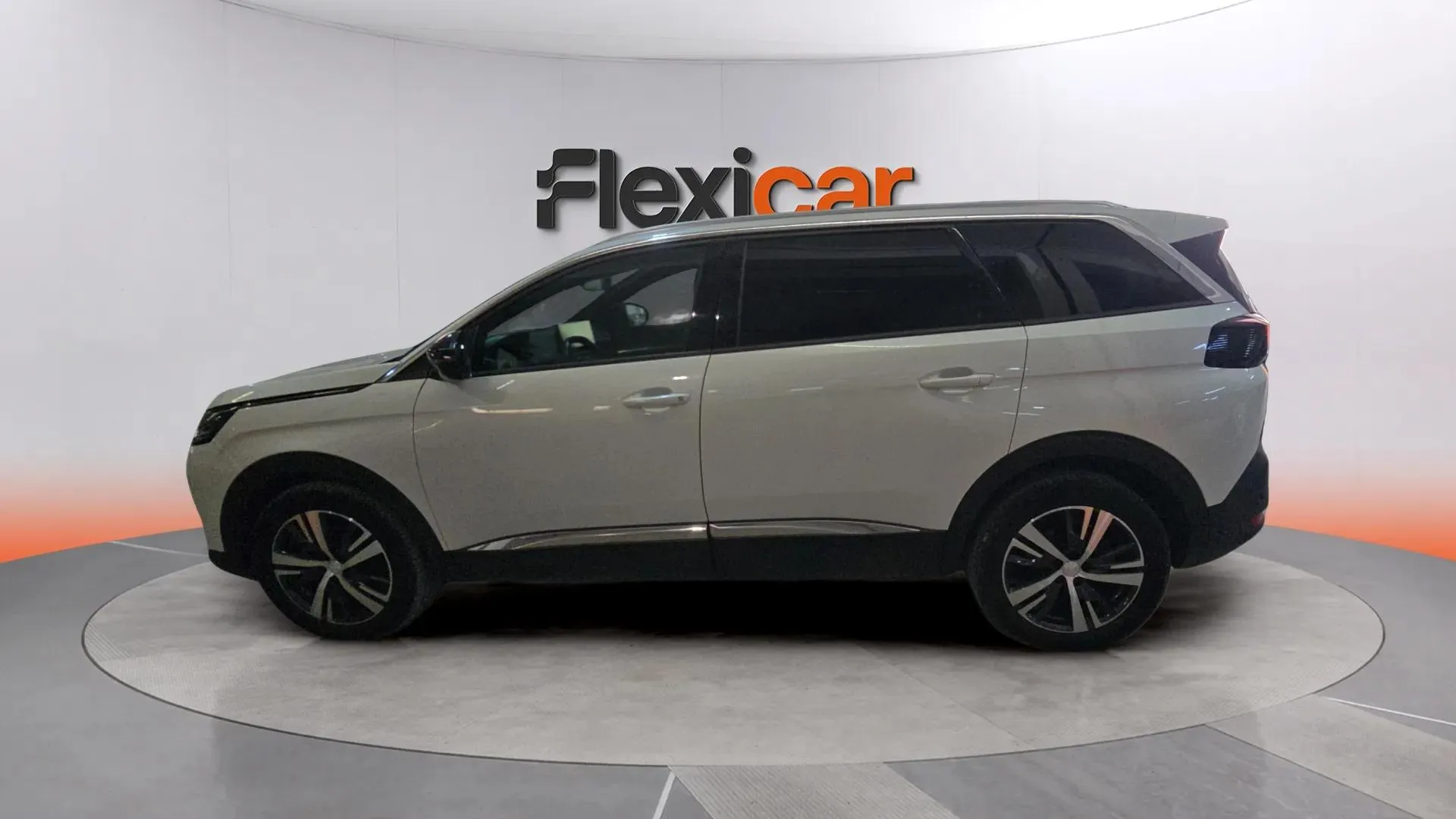 Peugeot 5008 1.2 PureTech Allure Pack EAT8 - foto 4