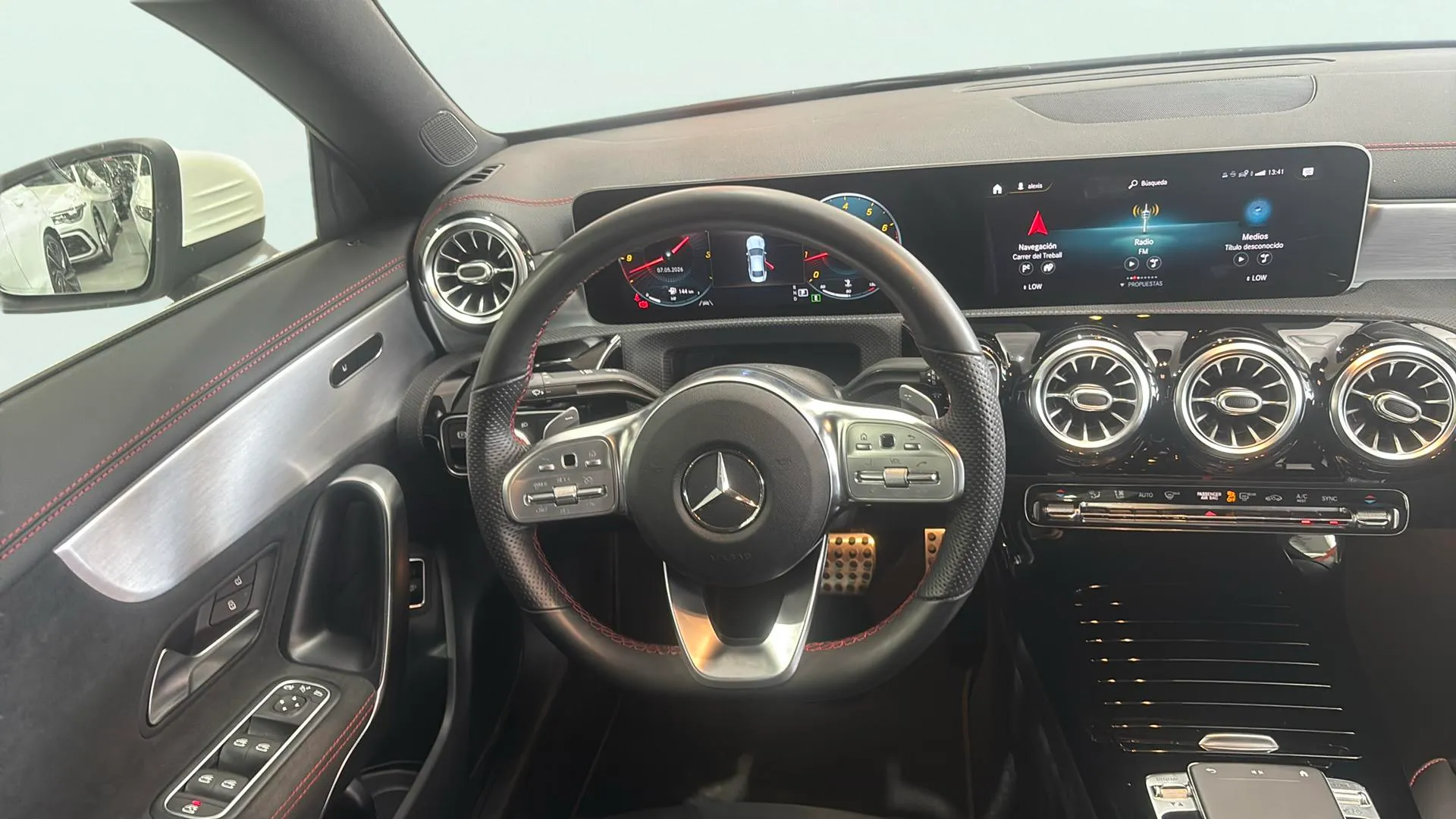 Mercedes-Benz CLA 200 - foto 10