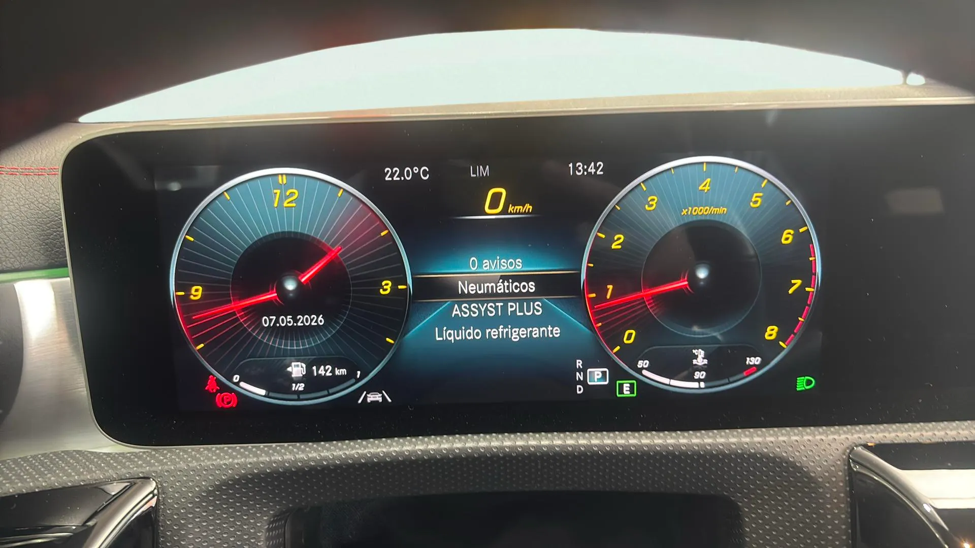 Mercedes-Benz CLA 200 - foto 12