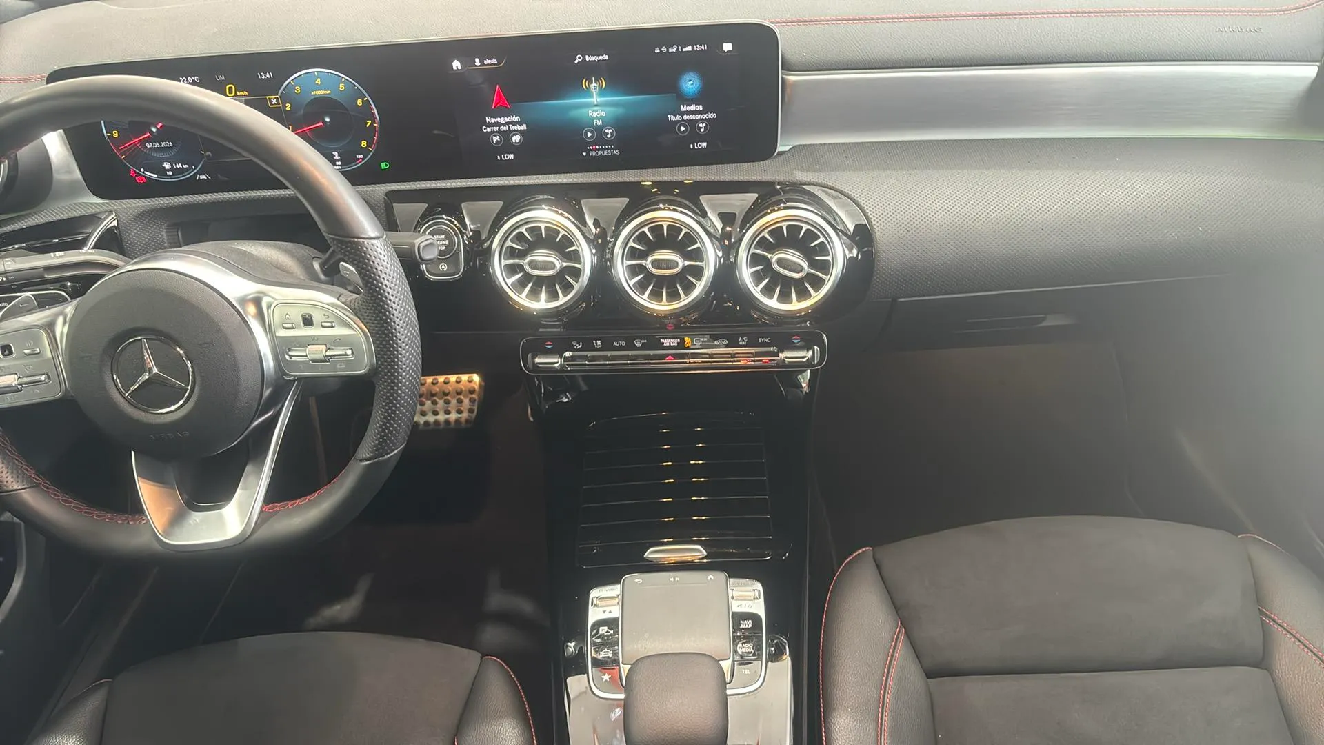 Mercedes-Benz CLA 200 - foto 13
