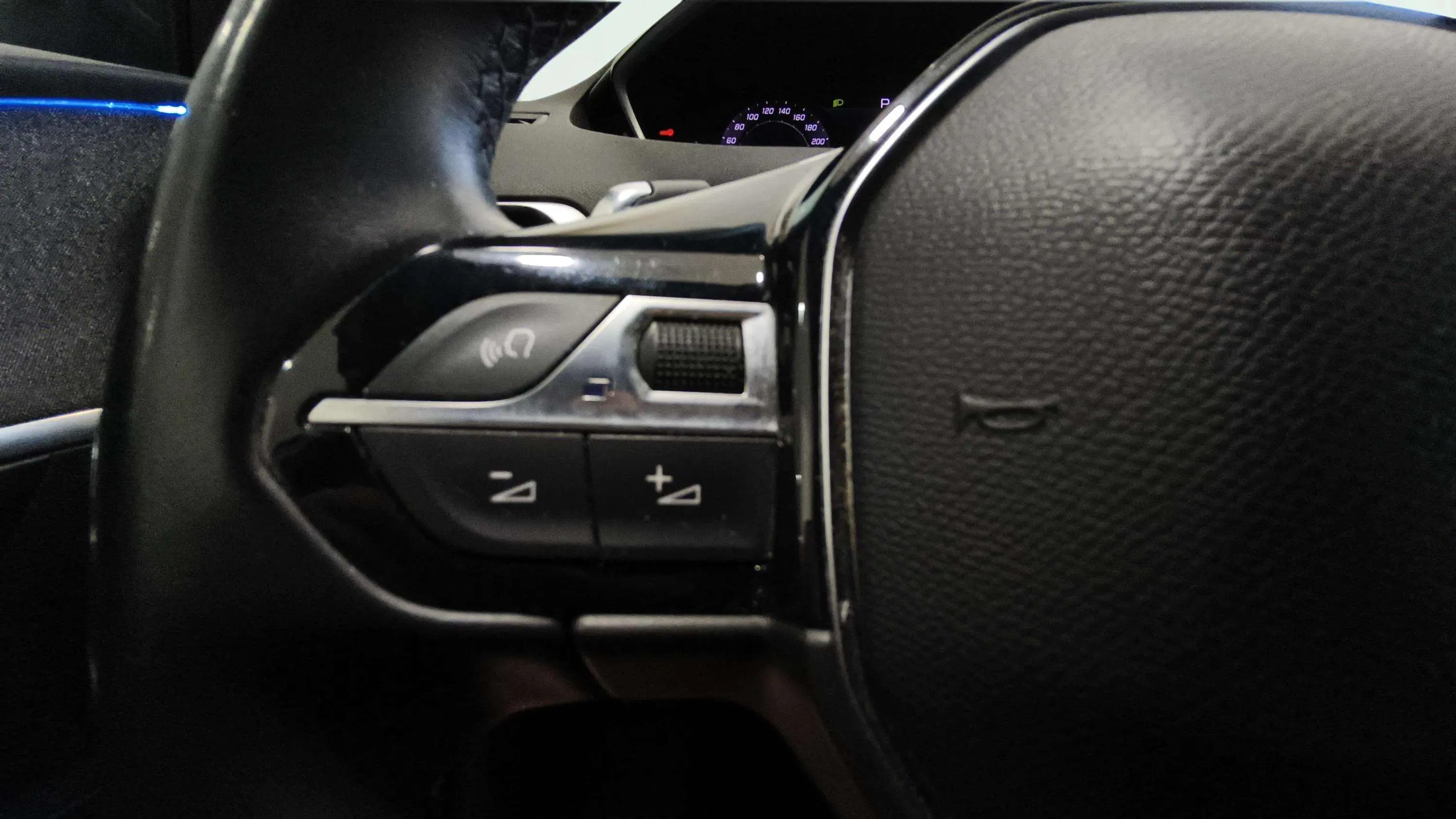 Peugeot 5008 1.2 PureTech Allure Pack EAT8 - foto 14