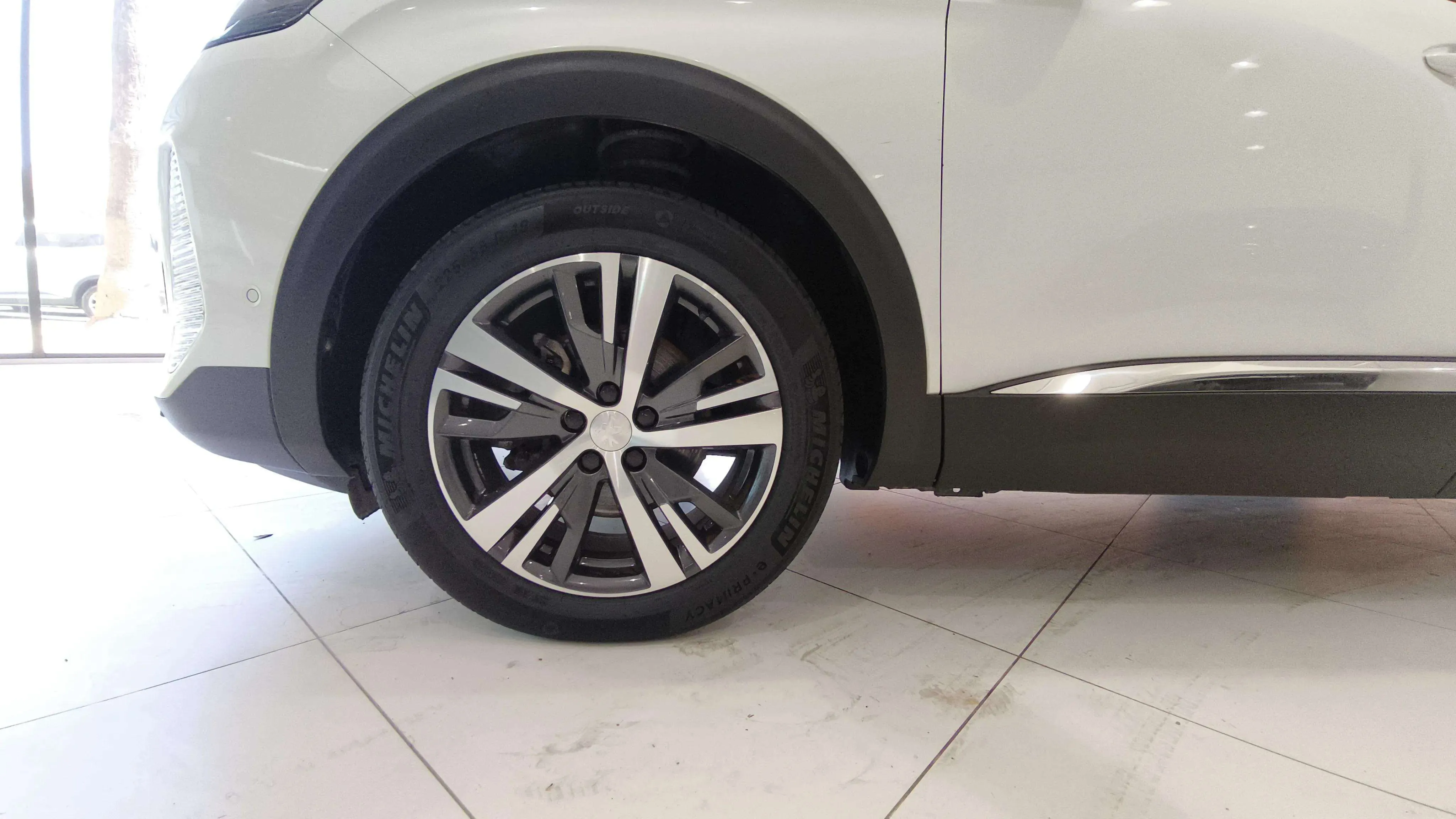 Peugeot 5008 1.2 PureTech Allure Pack EAT8 - foto 13