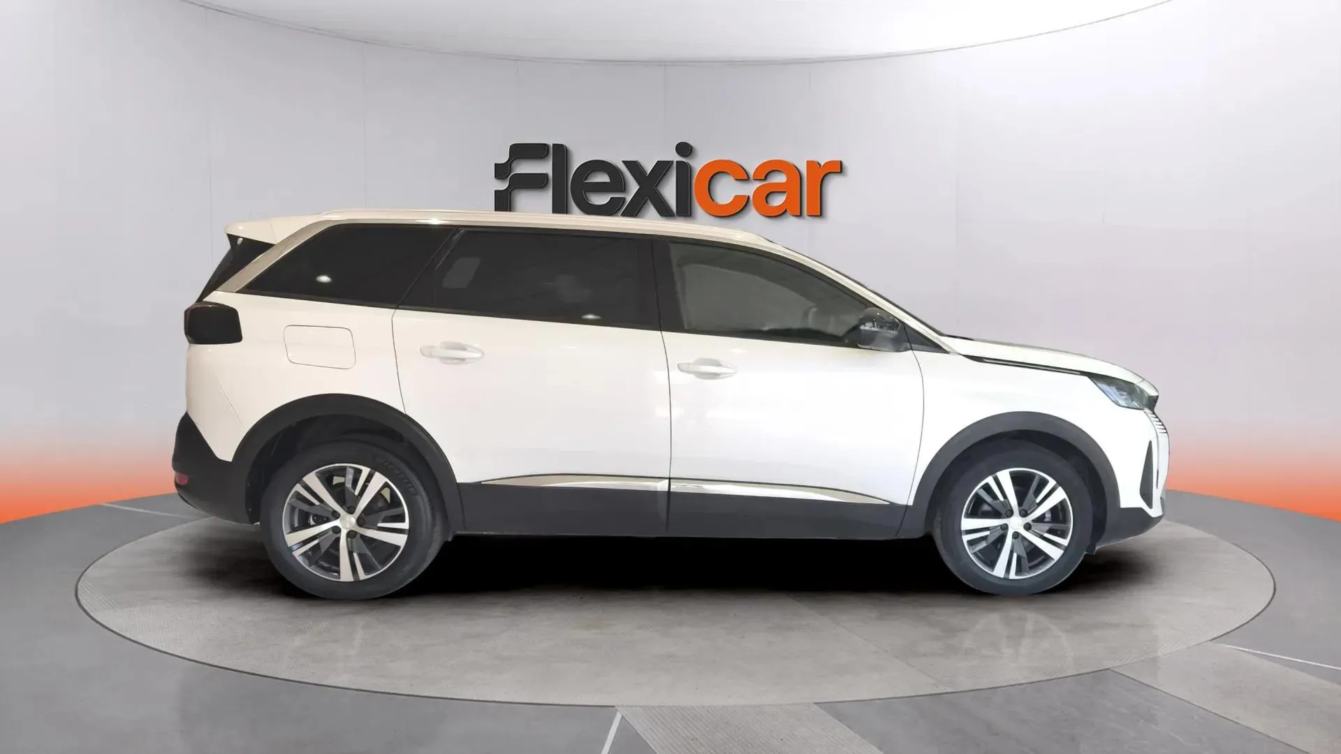 Peugeot 5008 1.2 PureTech Allure Pack EAT8 - foto 3