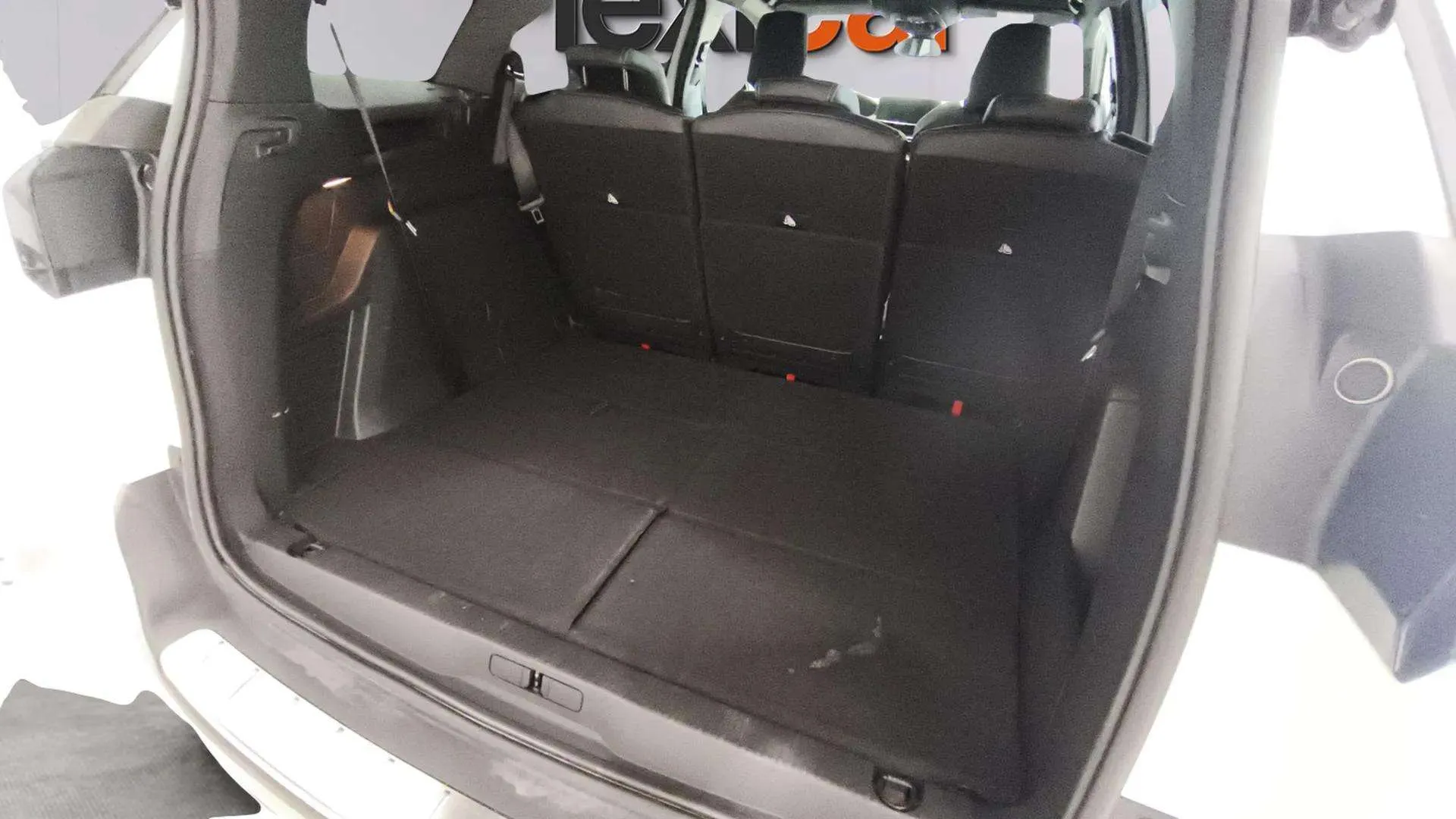 Peugeot 5008 1.2 PureTech Allure Pack EAT8 - foto 12
