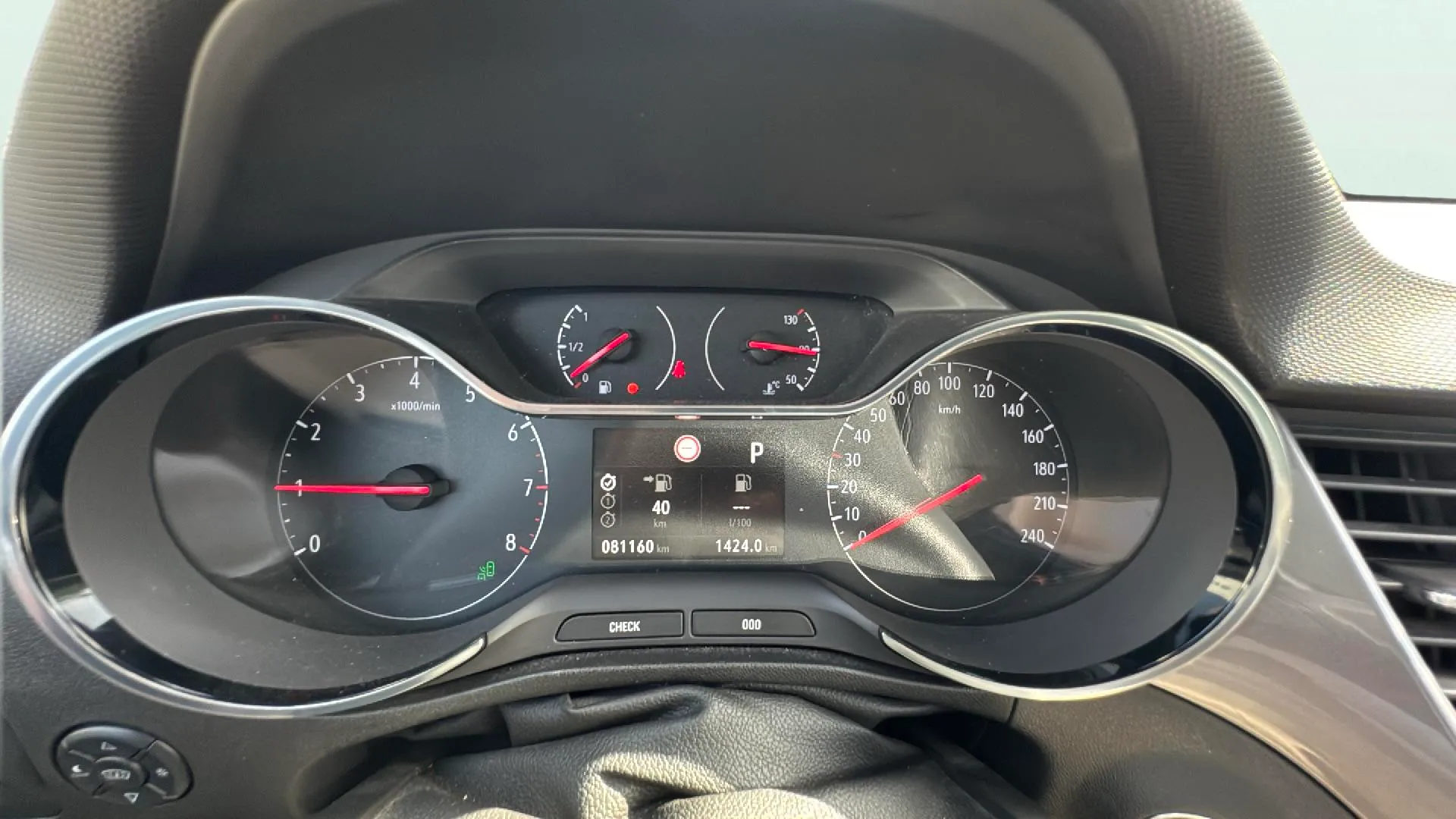 Opel Crossland X Ultimate - foto 15