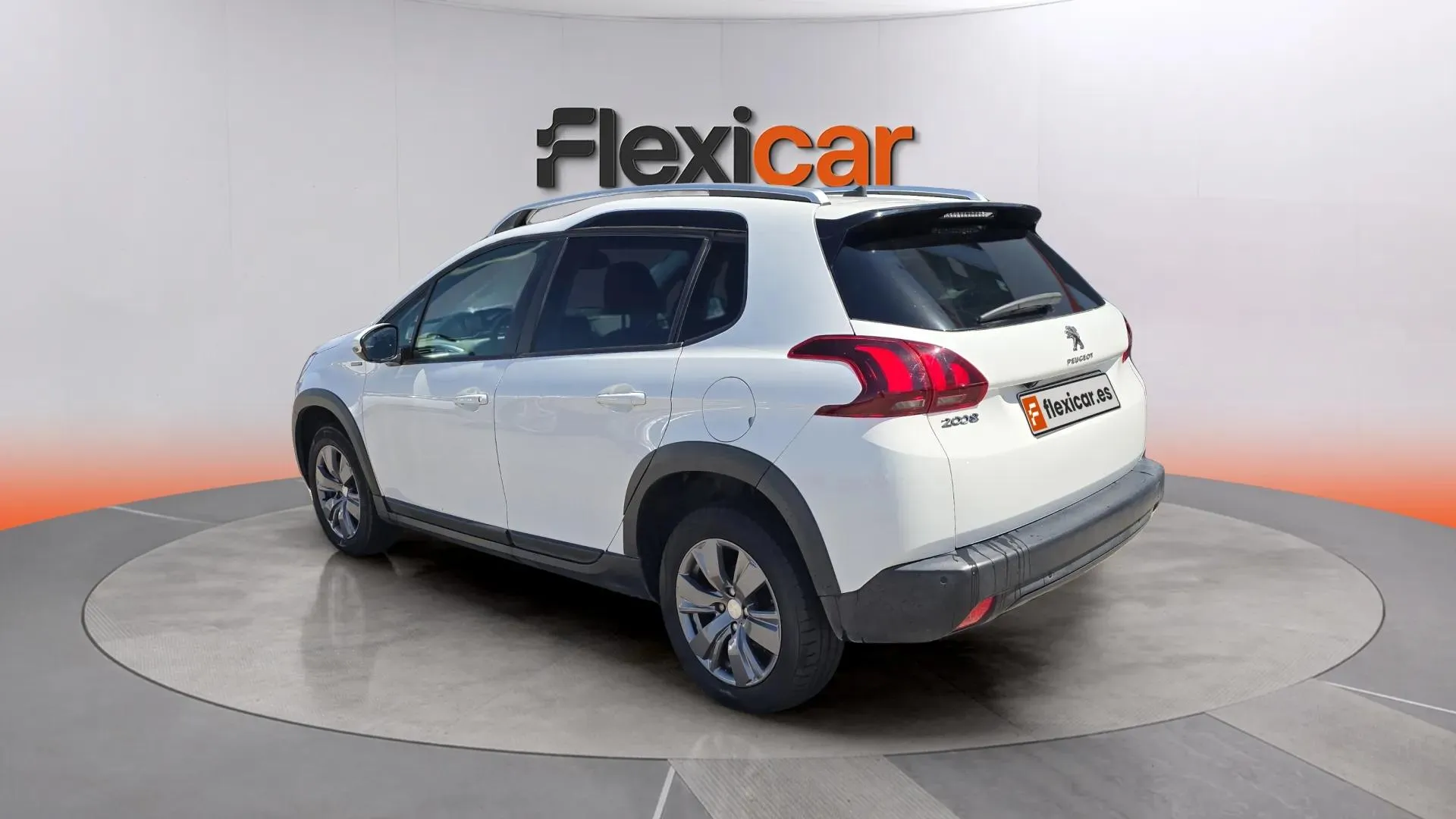 Peugeot 2008 Signature 1.2 PureTech - foto 5