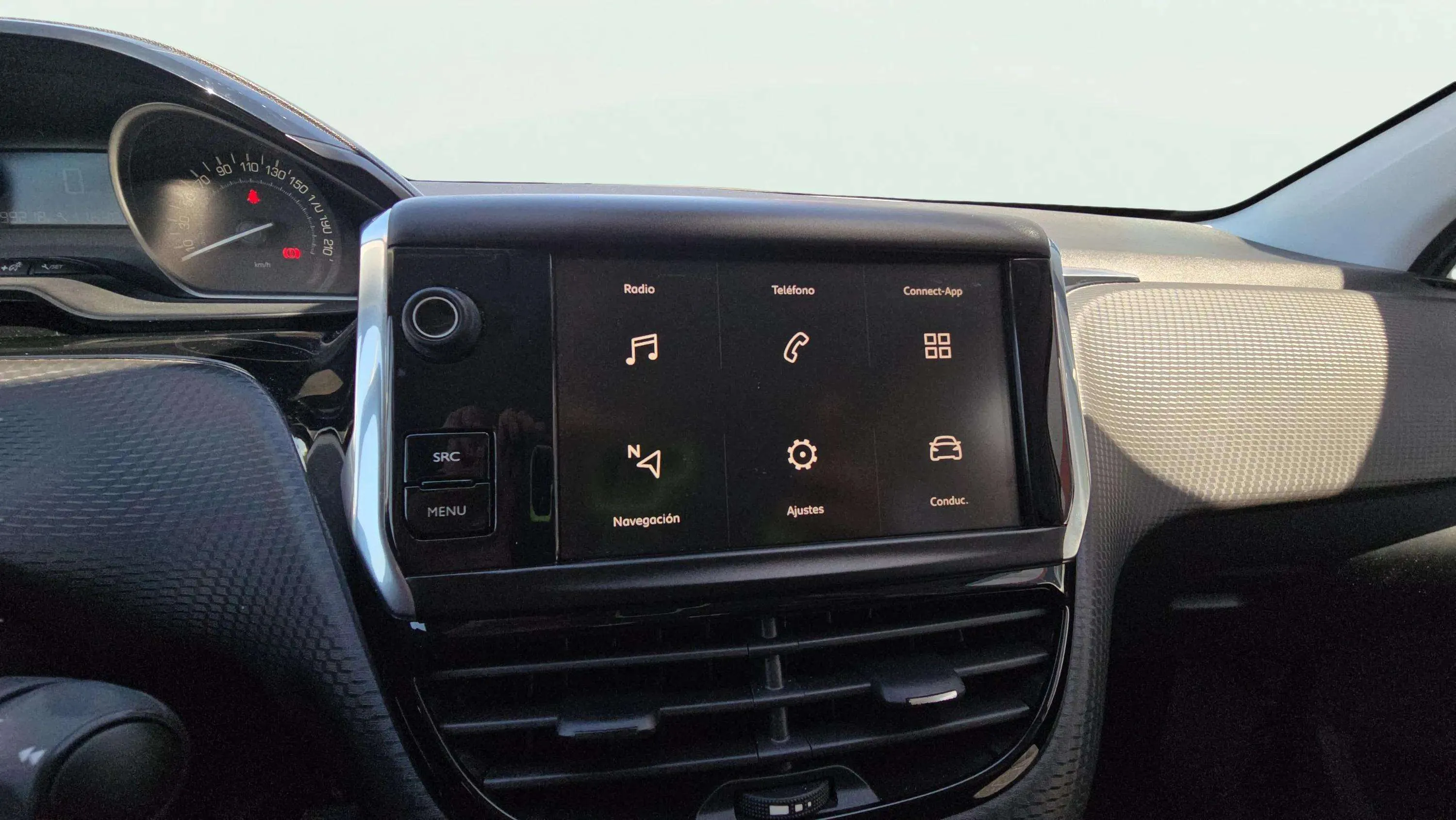 Peugeot 2008 Signature 1.2 PureTech - foto 21