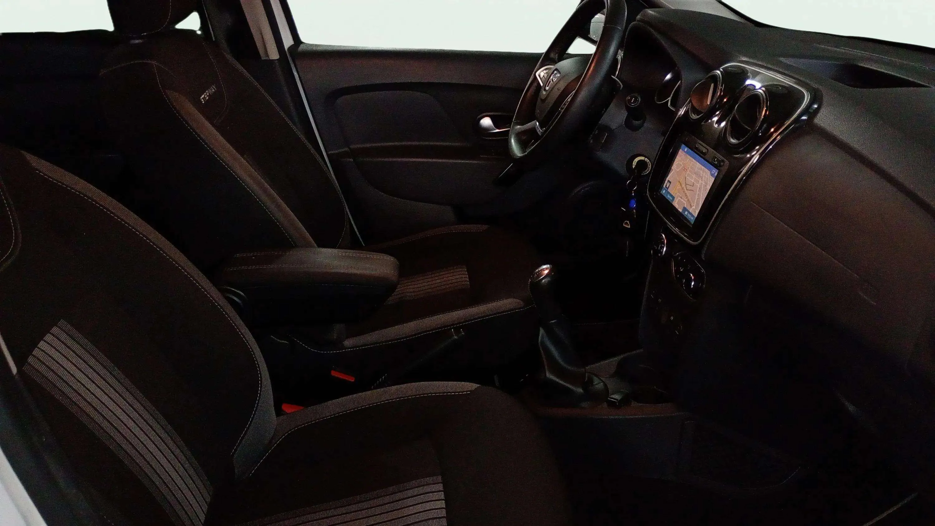 Dacia Sandero Ambiance dCi - foto 26
