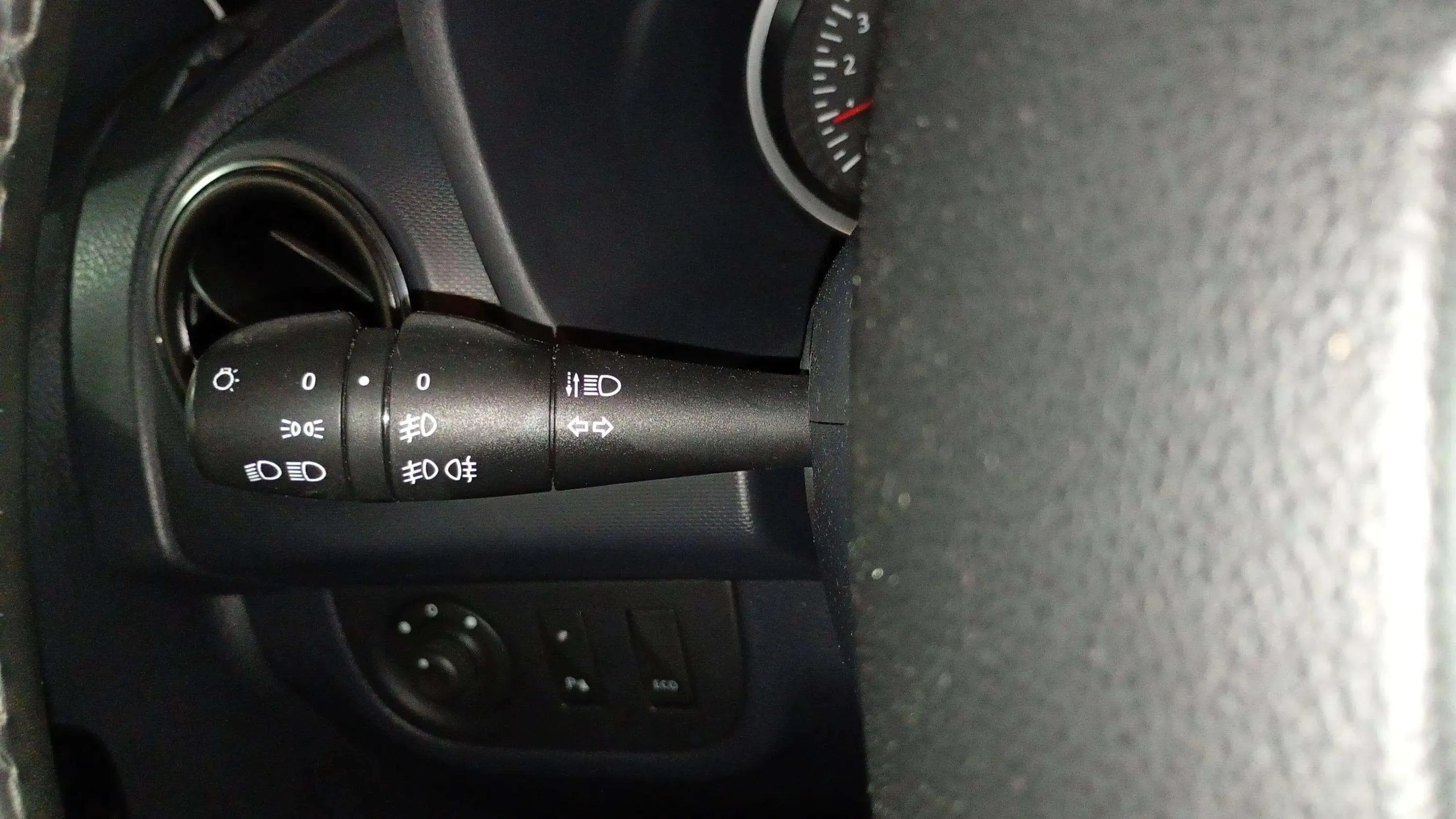 Dacia Sandero Ambiance dCi - foto 13