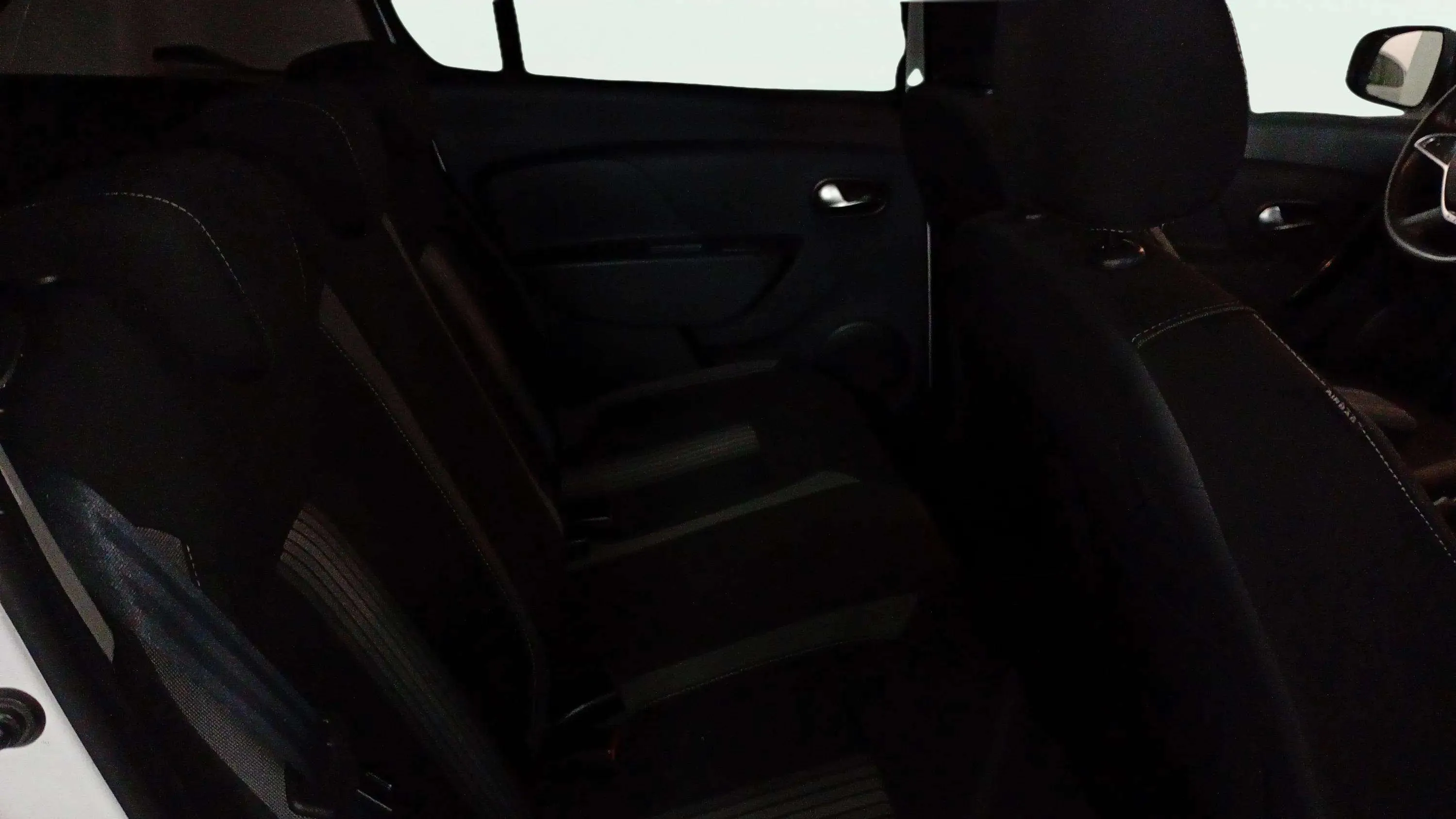 Dacia Sandero Ambiance dCi - foto 23