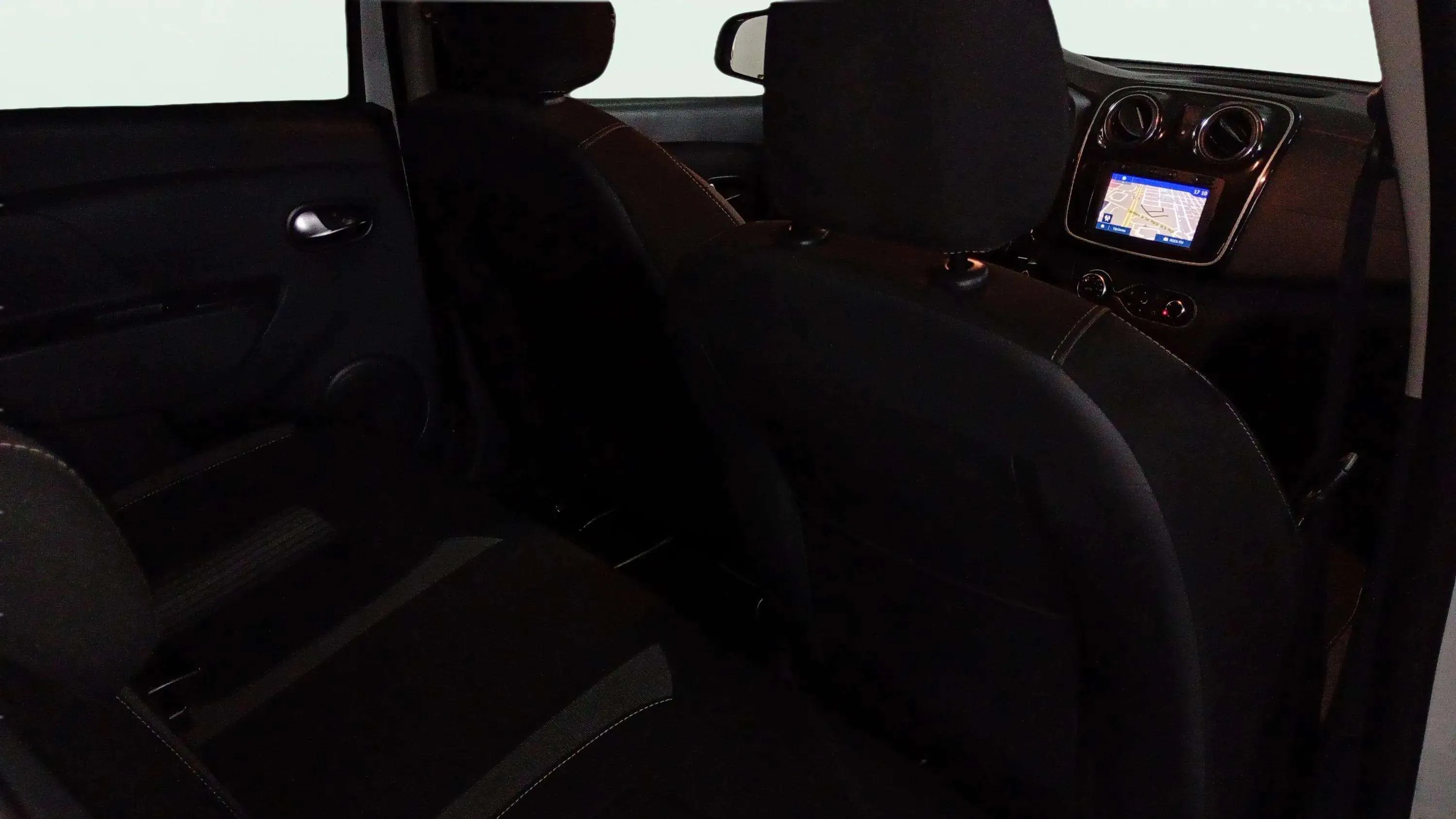 Dacia Sandero Ambiance dCi - foto 22