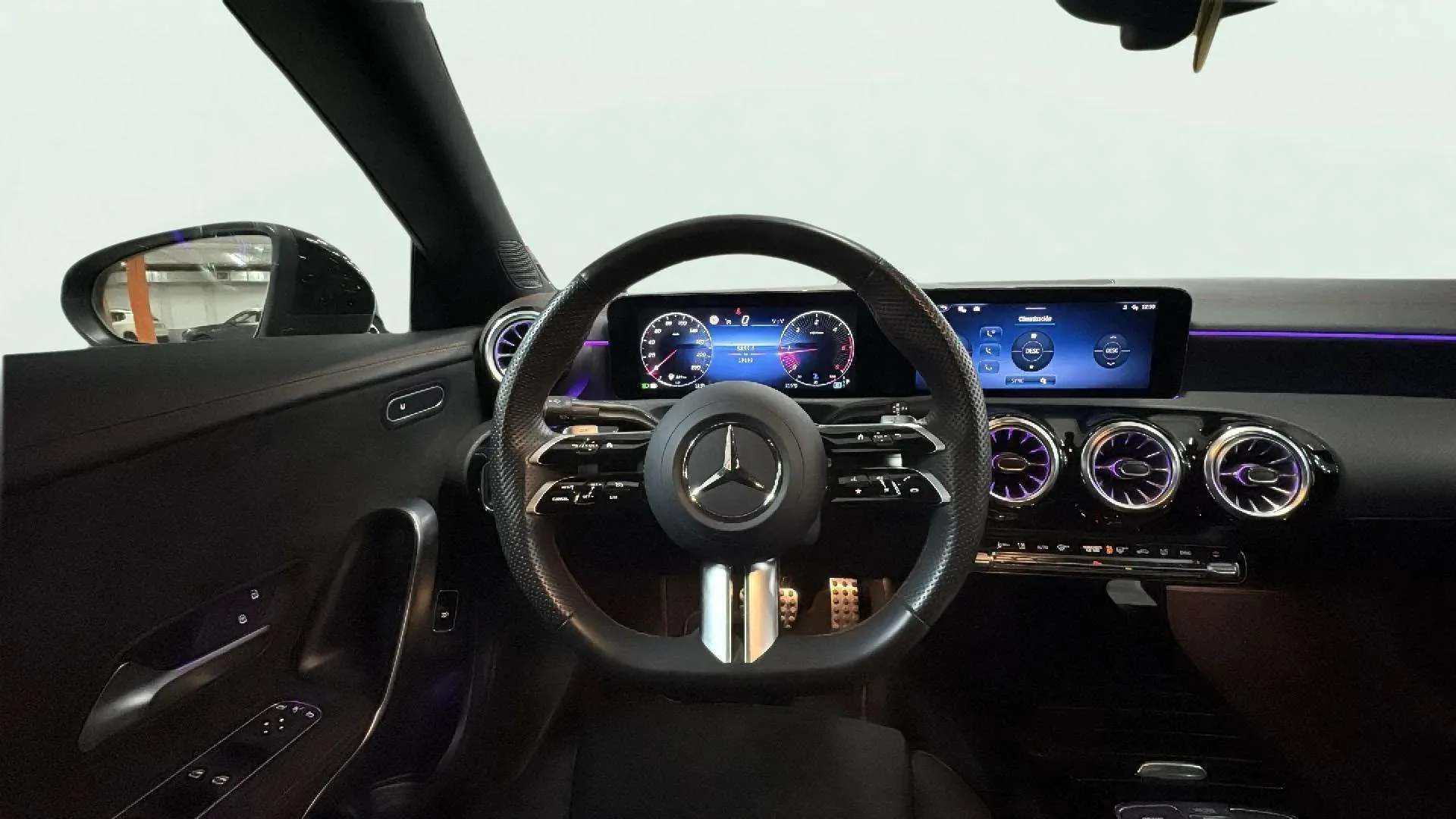 Mercedes-Benz CLA 200 D DCT - foto 11