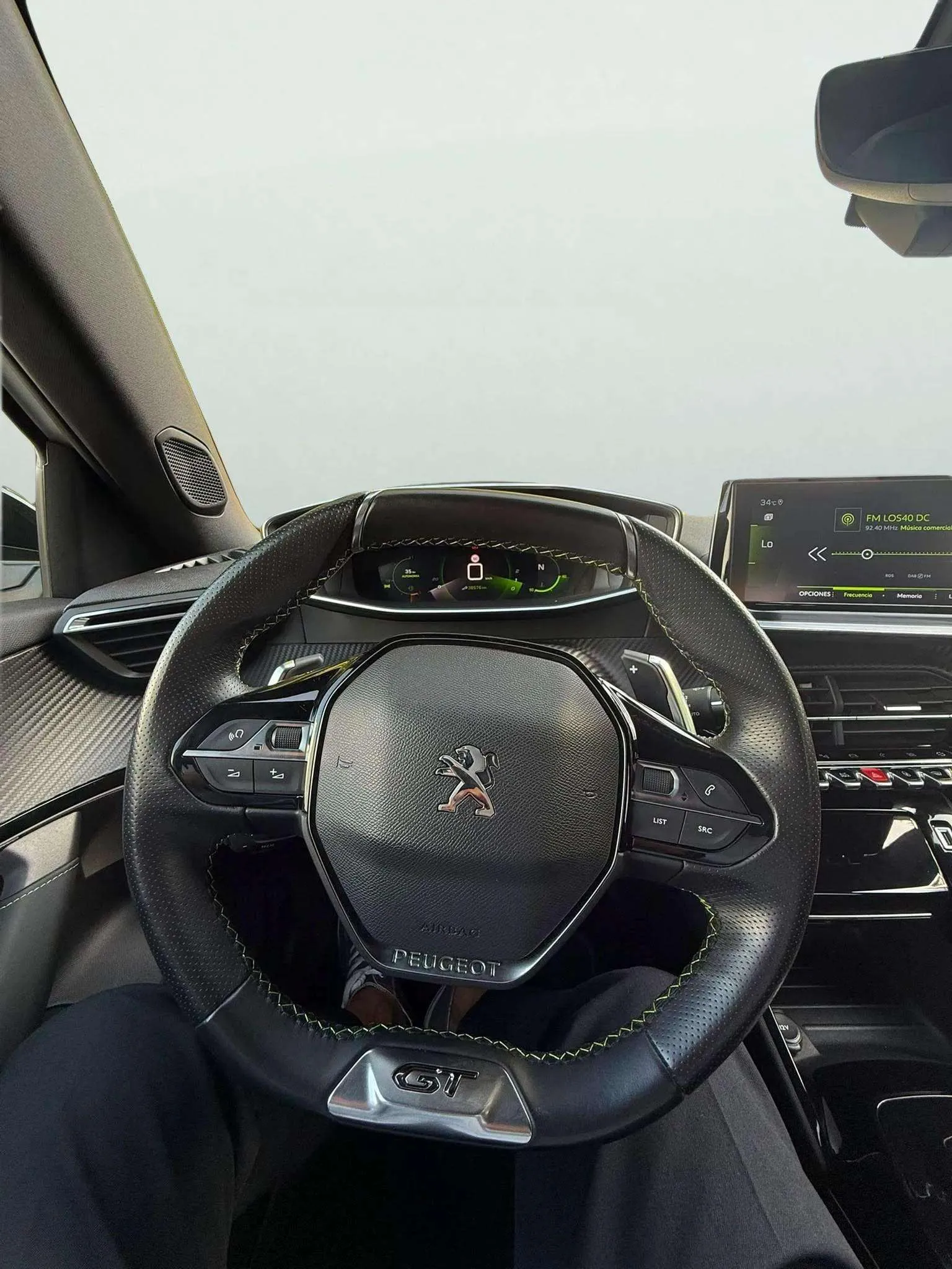 Peugeot 2008 GT PureTech 155 EAT8 - foto 16