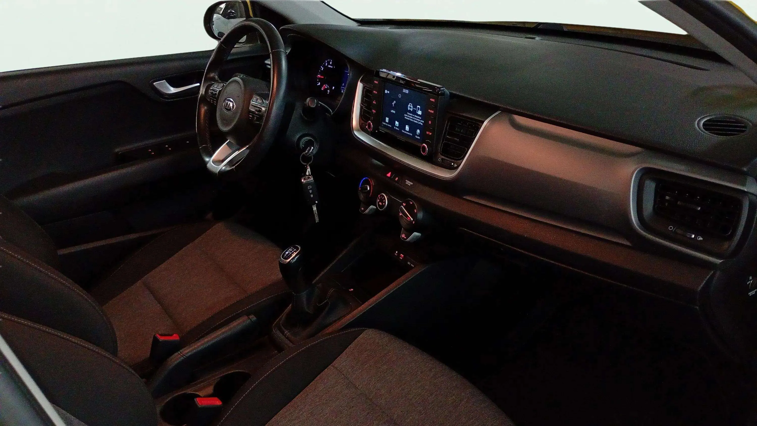 Kia Stonic 1.0 T-GDi Business Eco-Dyn - foto 23
