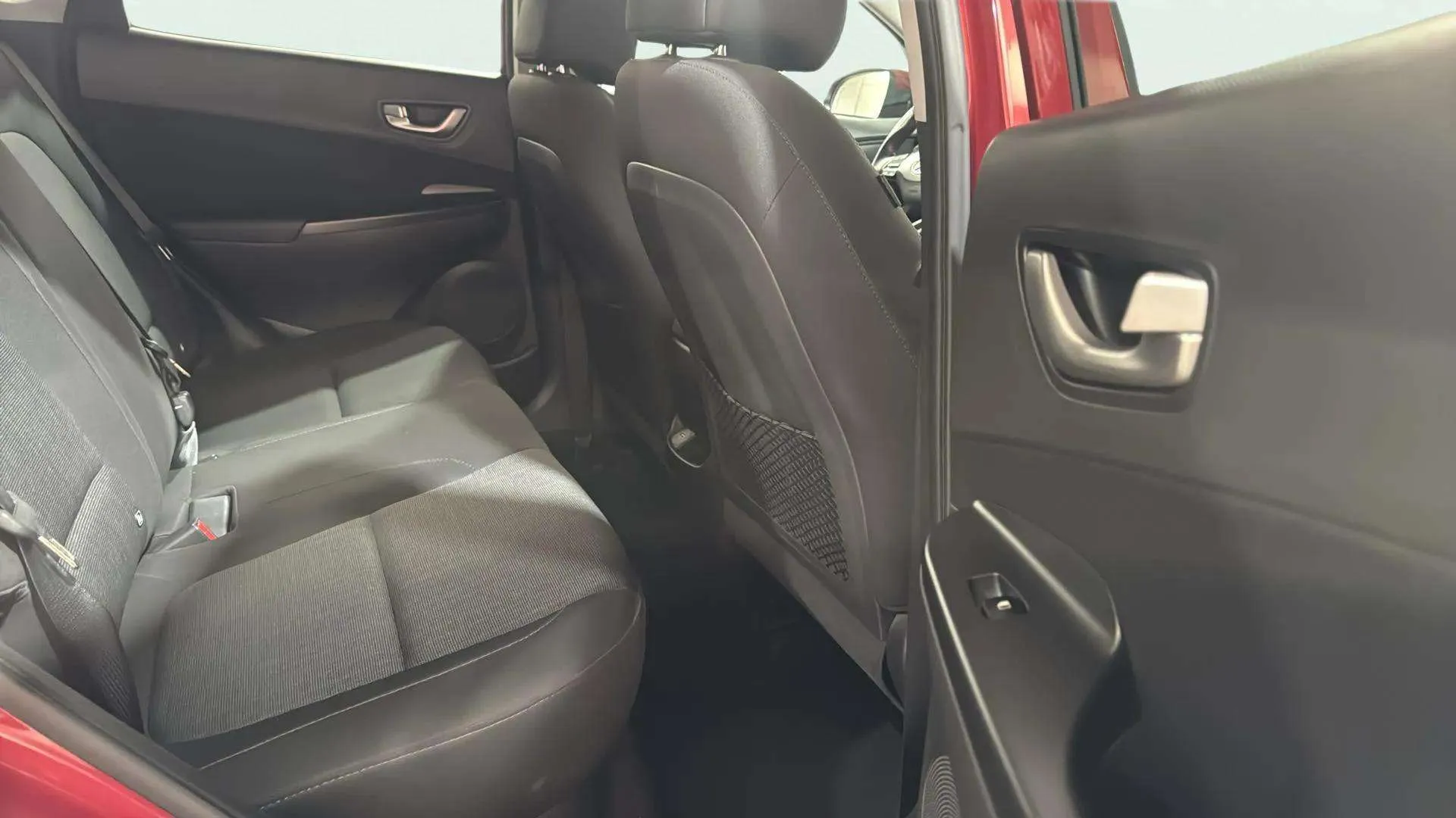 Hyundai Kona 1.0 T-GDi 48V Klass 4x2 - foto 22
