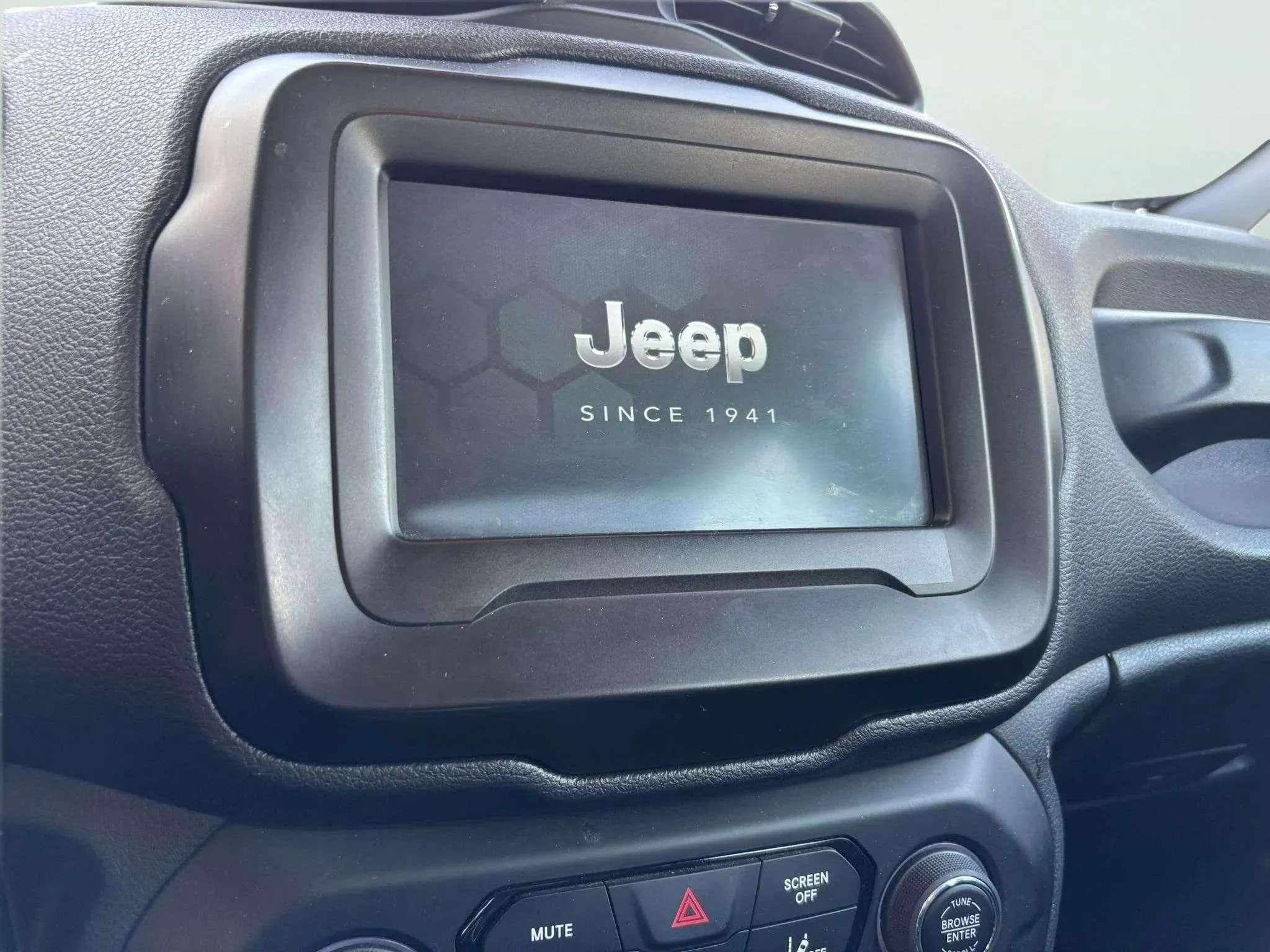 Jeep Renegade Longitude 1.0G 4x2 - foto 13