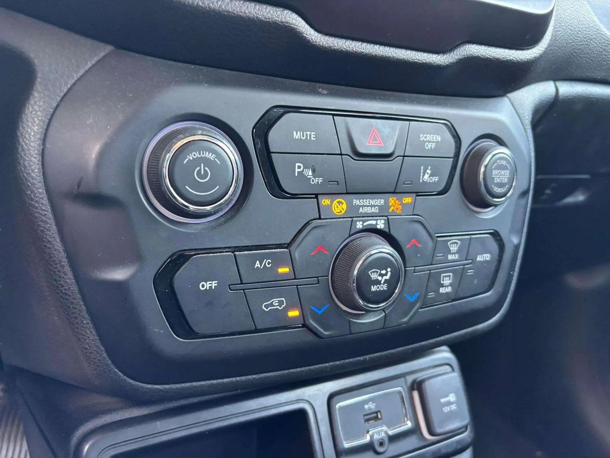 Jeep Renegade Longitude 1.0G 4x2 - foto 17