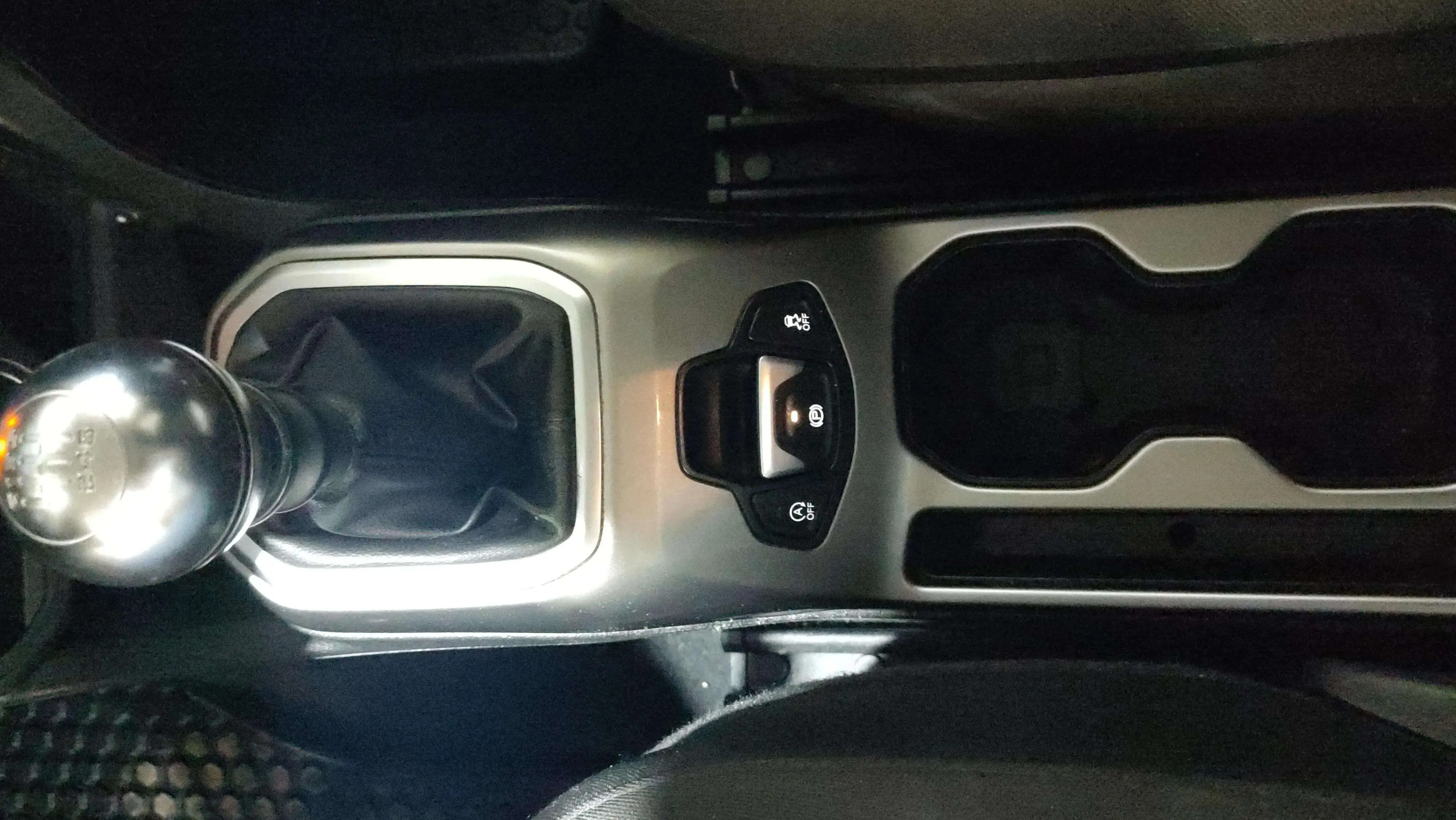 Jeep Renegade Longitude 1.0G 4x2 - foto 18
