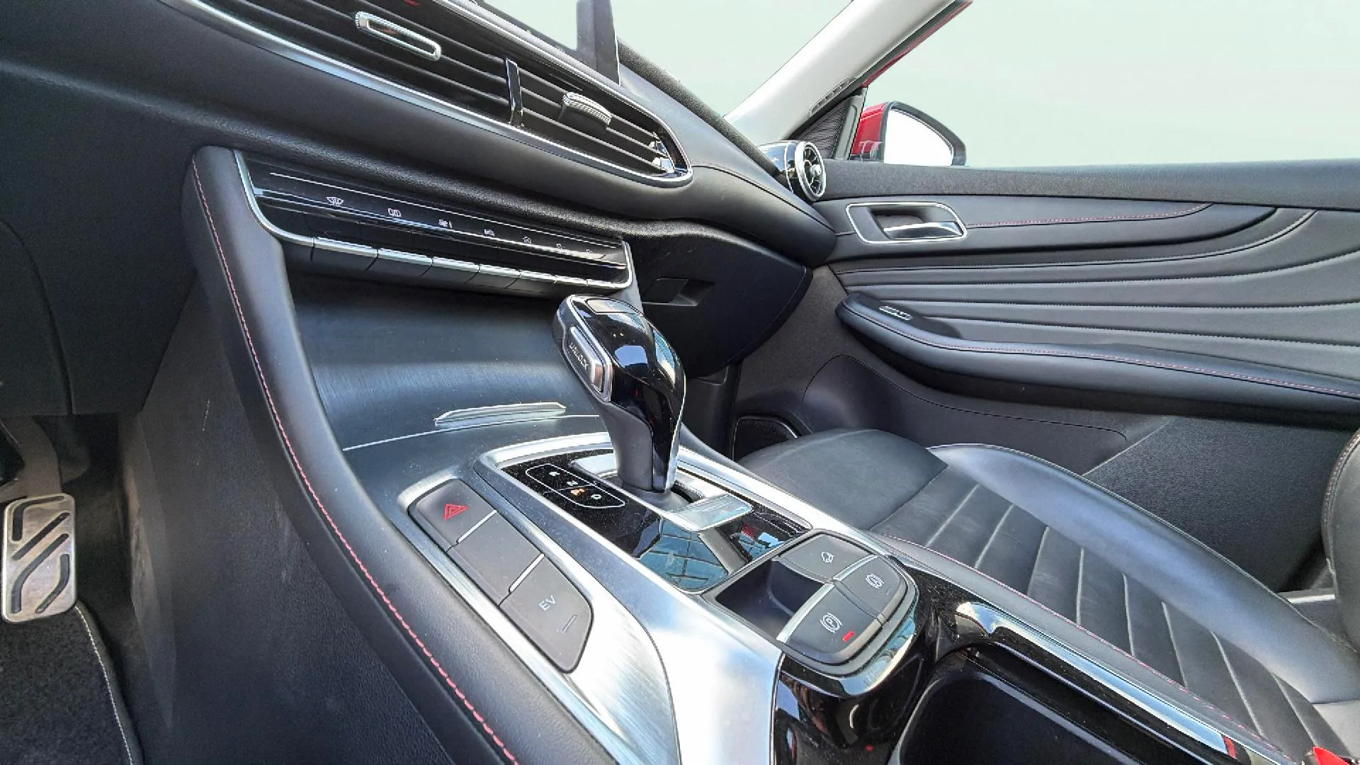 MG HS 1.5T-GDI PHEV Luxury - foto 13