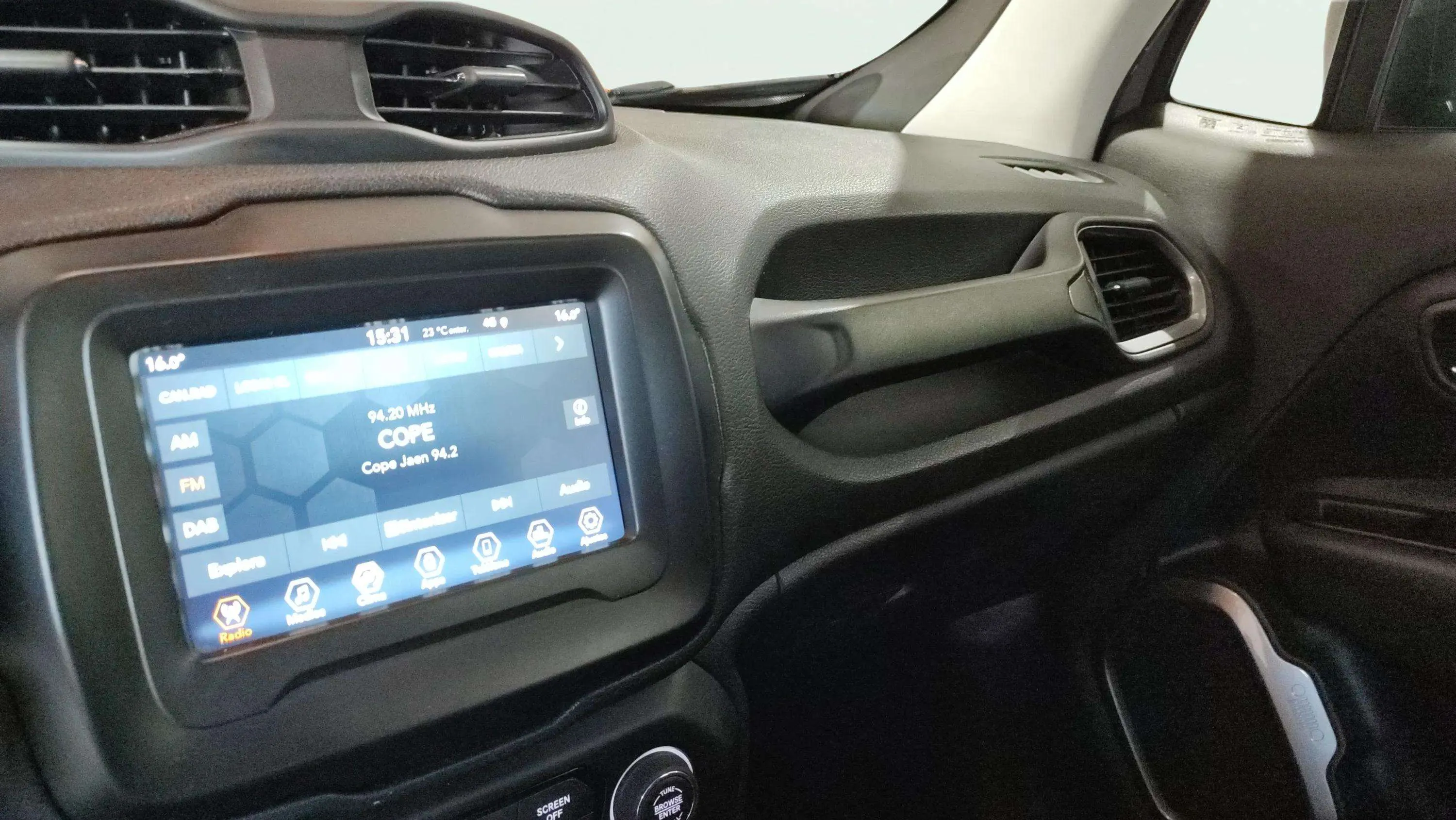 Jeep Renegade Longitude 1.0G 4x2 - foto 13