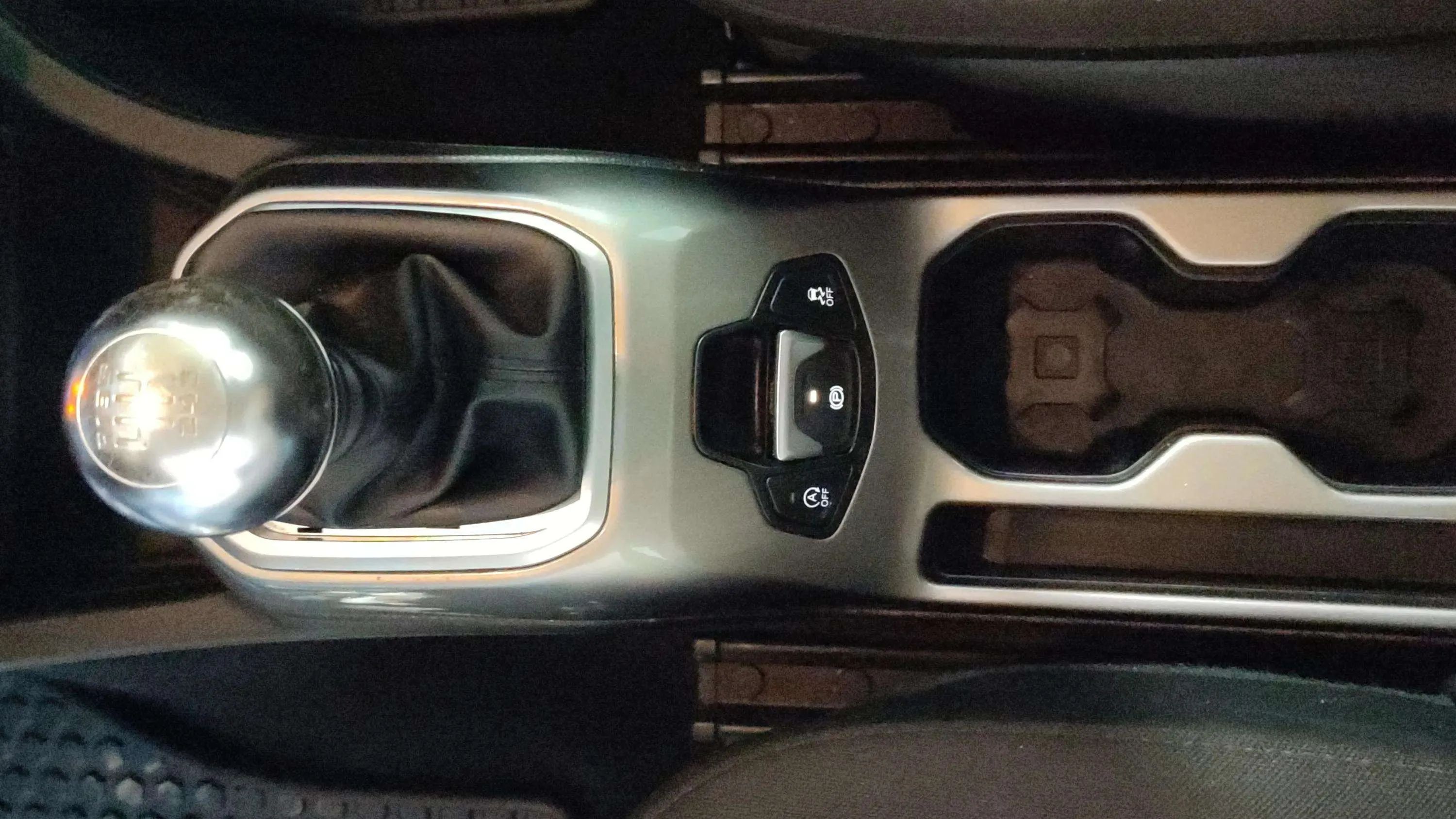 Jeep Renegade Longitude 1.0G 4x2 - foto 17