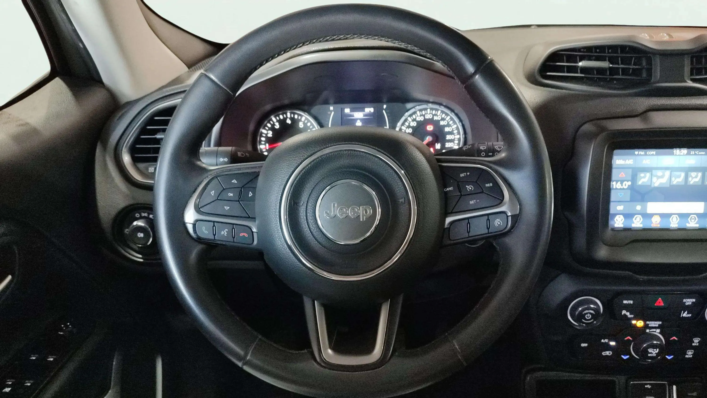 Jeep Renegade Longitude 1.0G 4x2 - foto 24