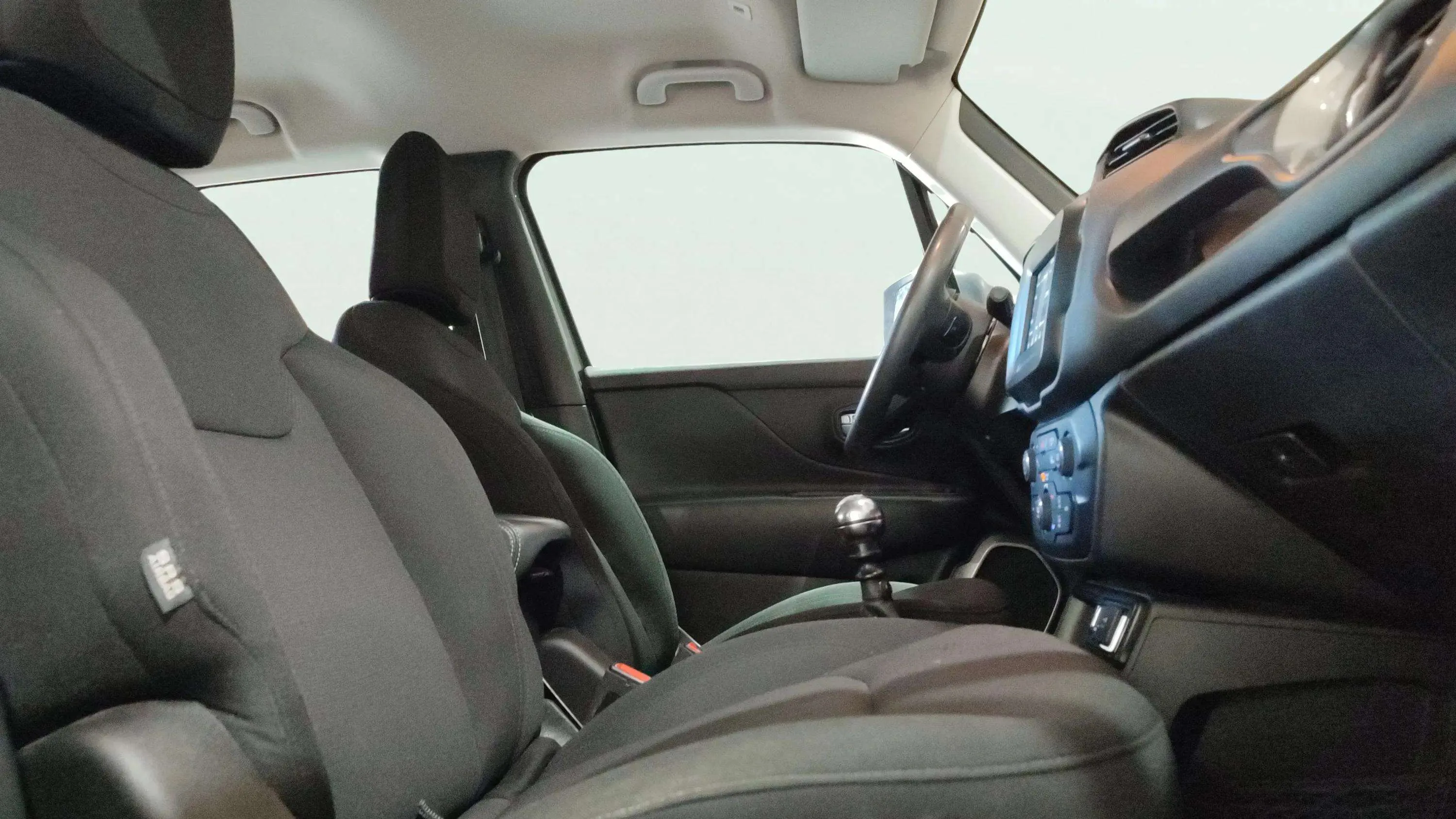 Jeep Renegade Longitude 1.0G 4x2 - foto 22