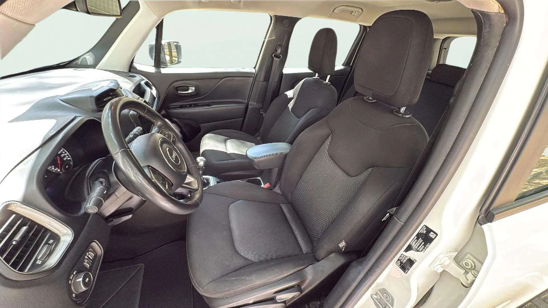 Jeep Renegade Longitude 1.0G 4x2 - foto 11