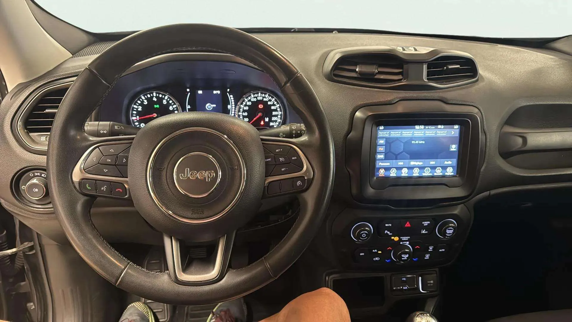 Jeep Renegade Longitude 1.0G 4x2 - foto 11