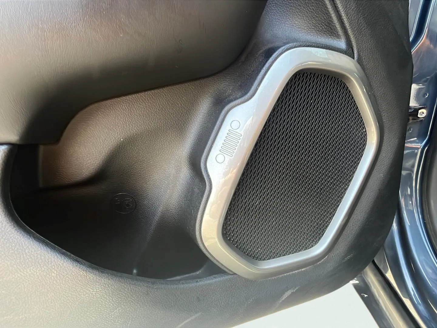 Jeep Renegade Longitude 1.0G 4x2 - foto 29