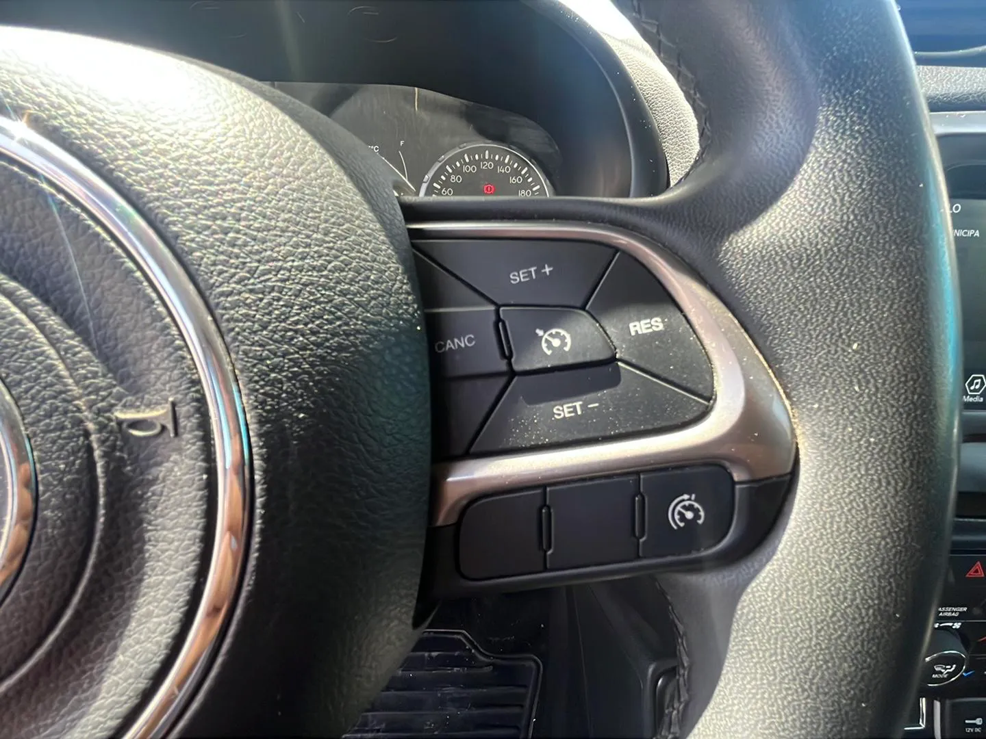 Jeep Renegade Longitude 1.0G 4x2 - foto 21