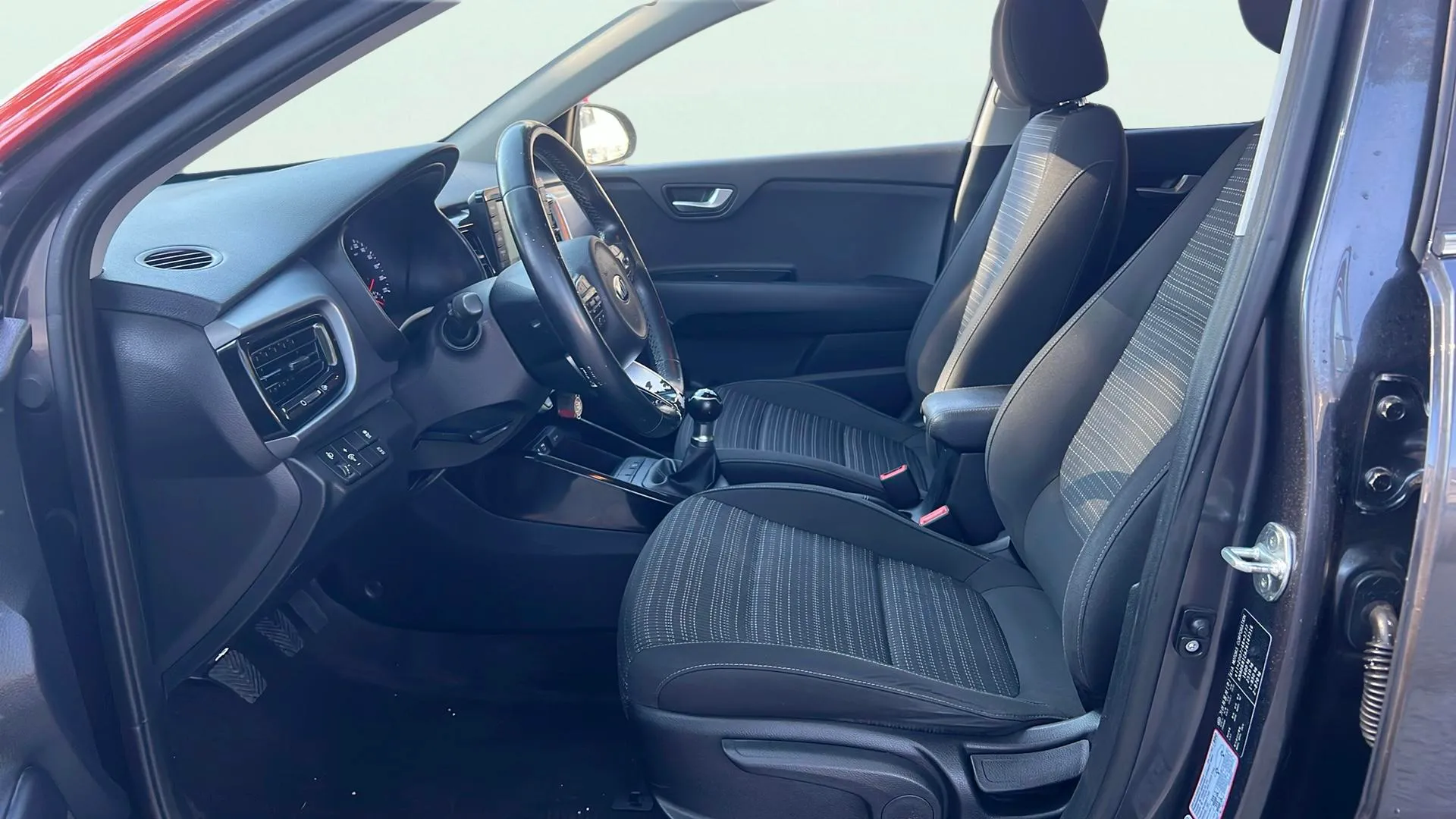 Kia Stonic 1.0 T-GDi Business - foto 16