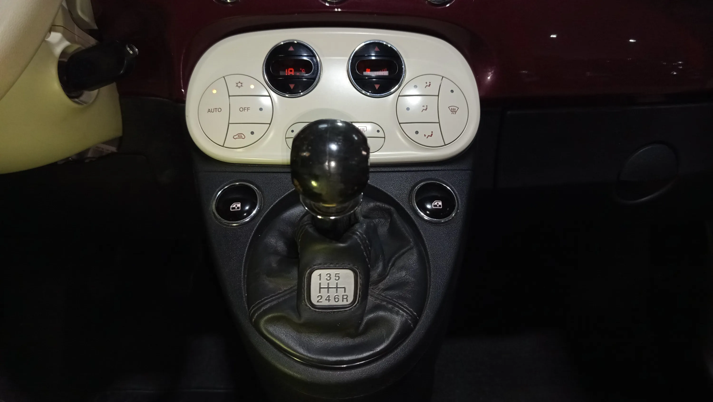 Fiat 500 Dolcevita 1.0 Hybrid - foto 31