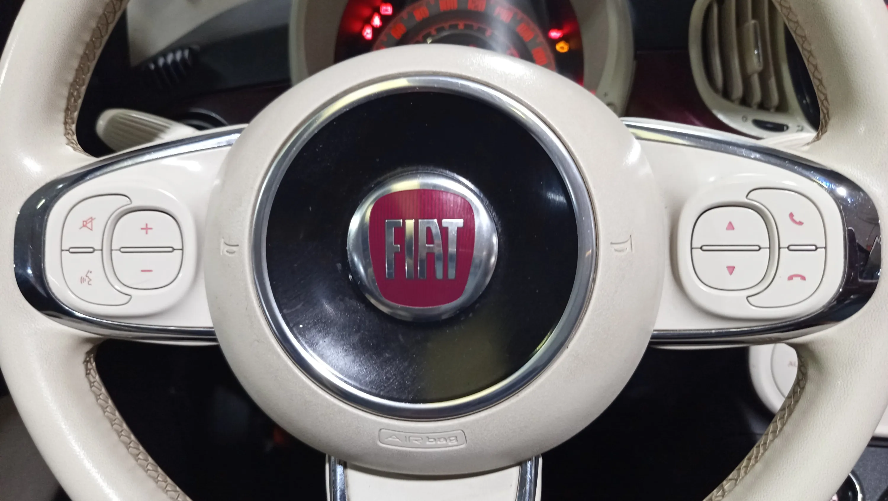 Fiat 500 Dolcevita 1.0 Hybrid - foto 32