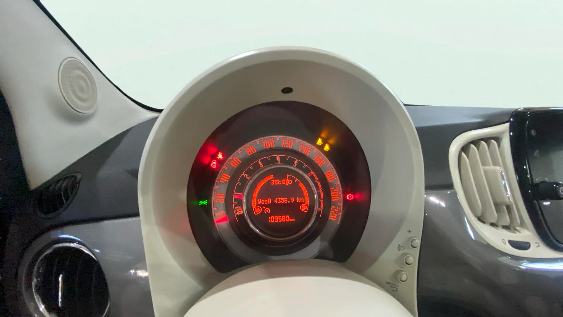 Fiat 500 Dolcevita 1.0 Hybrid - foto 8