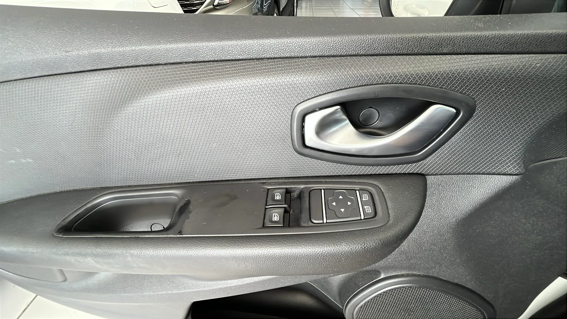 Renault Clio Business dCi -18 - foto 21