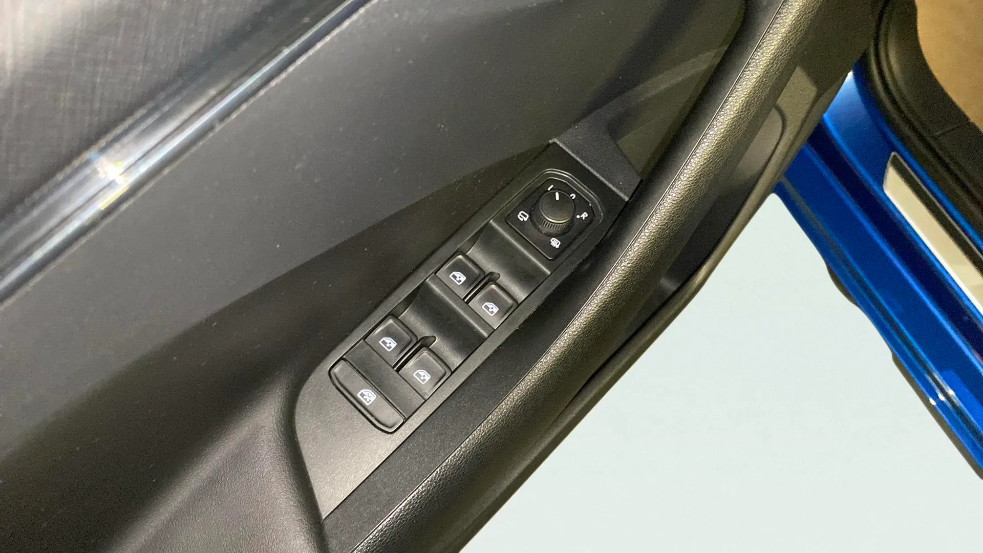 Škoda Kamiq 1.5 TSI DSG Scout - foto 26
