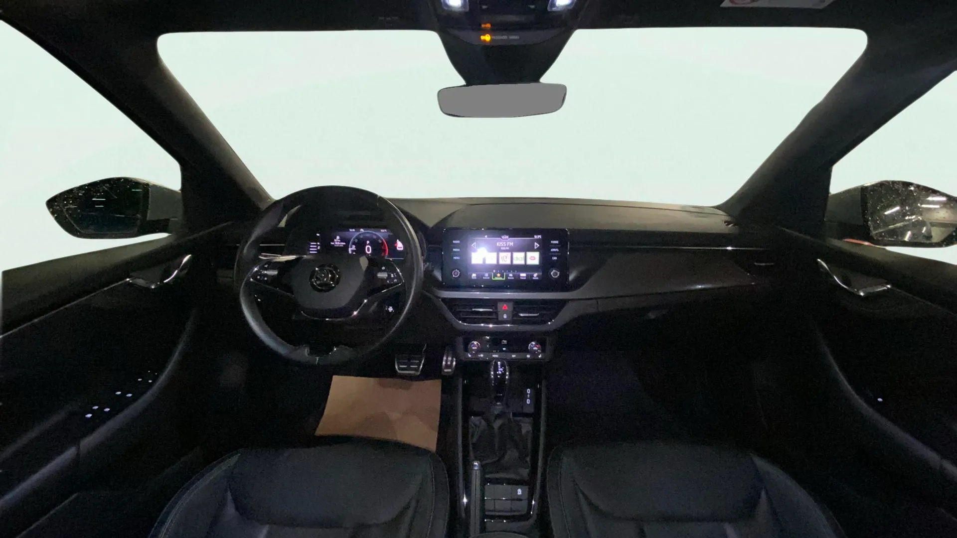 Škoda Kamiq 1.5 TSI DSG Scout - foto 10