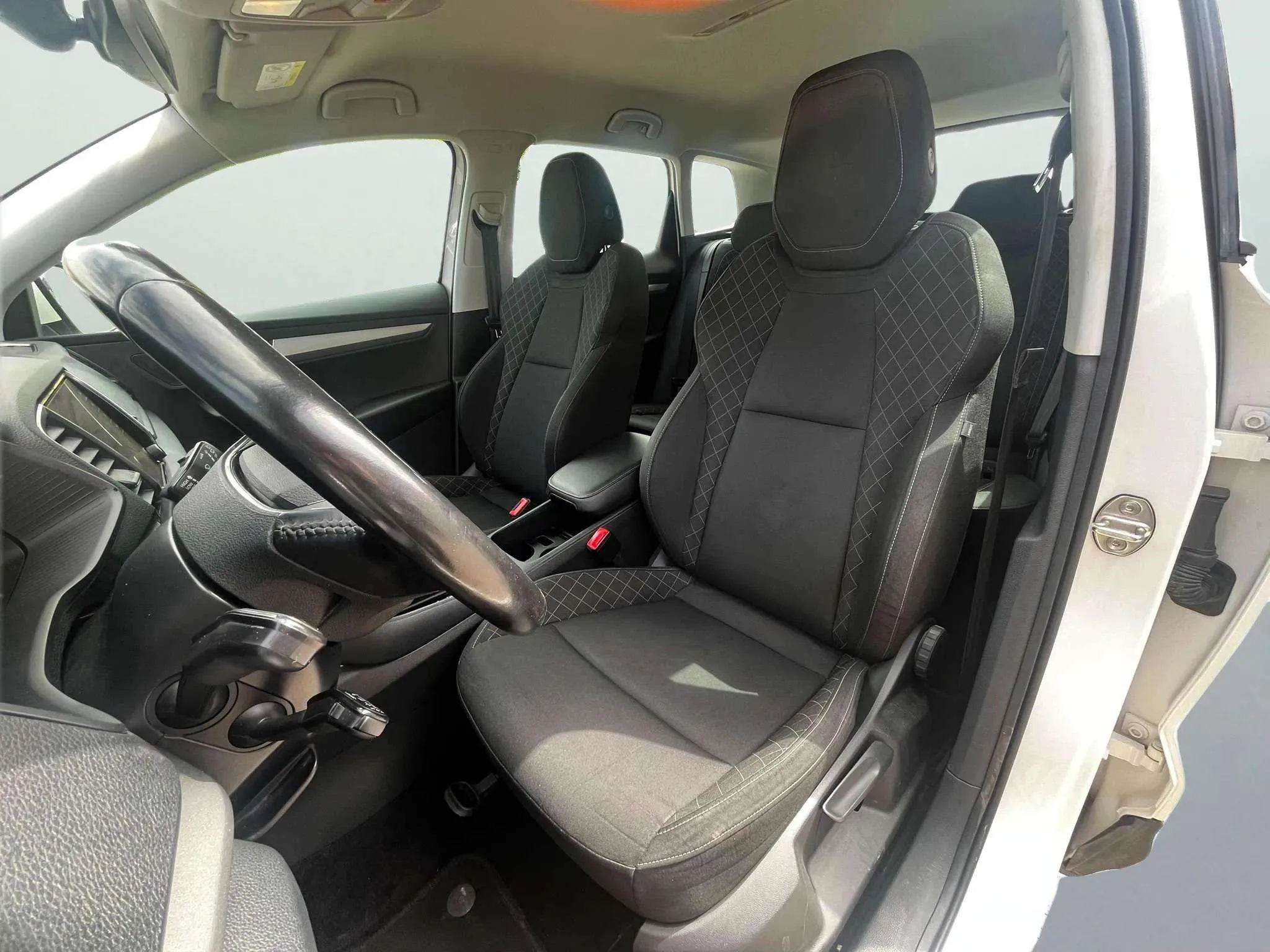 Škoda Karoq 2.0 TDI DSG 4x4 Ambition - foto 12