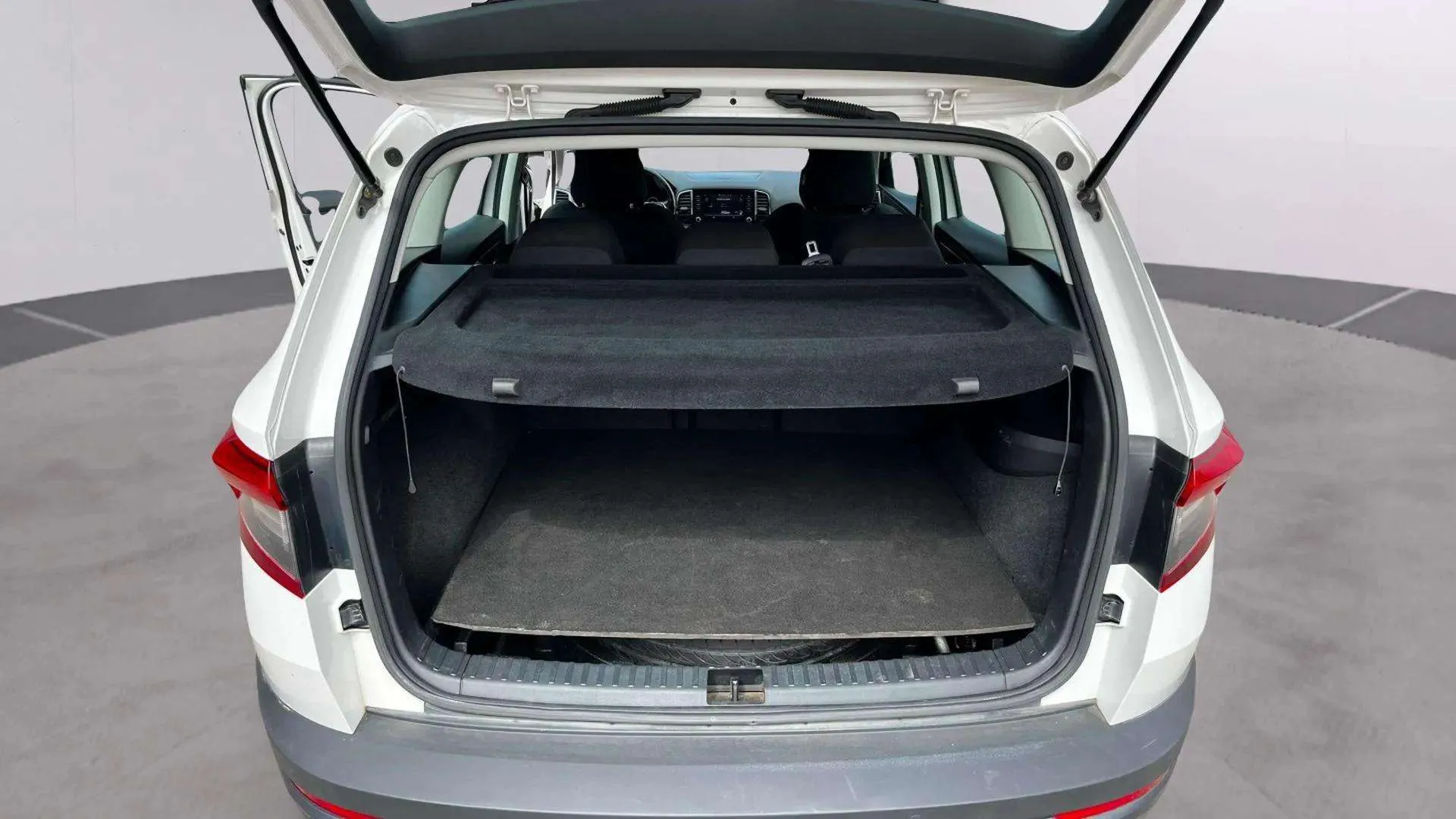 Škoda Karoq 2.0 TDI DSG 4x4 Ambition - foto 21