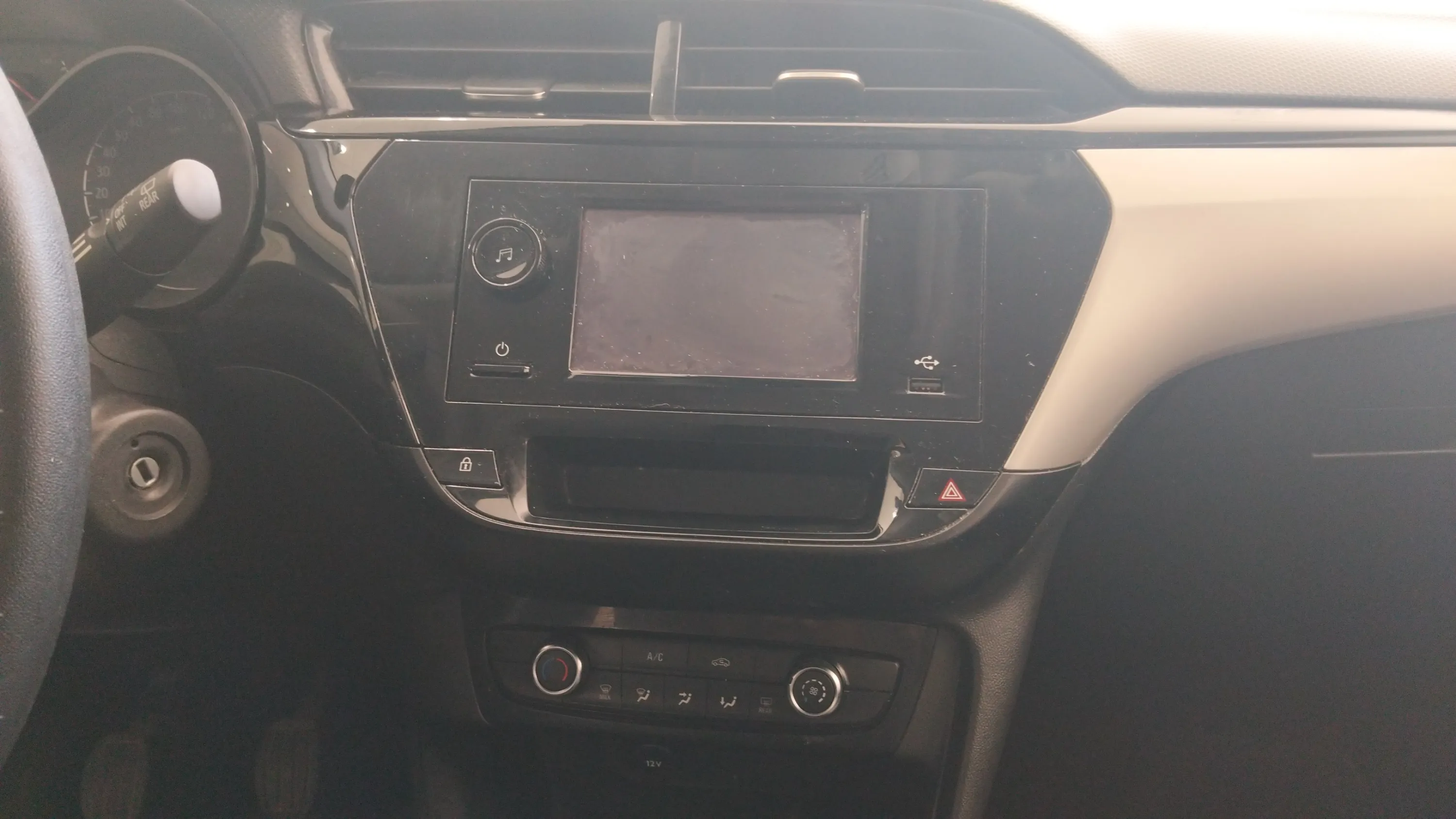 Opel Corsa 1.2T XHL Edition - foto 12