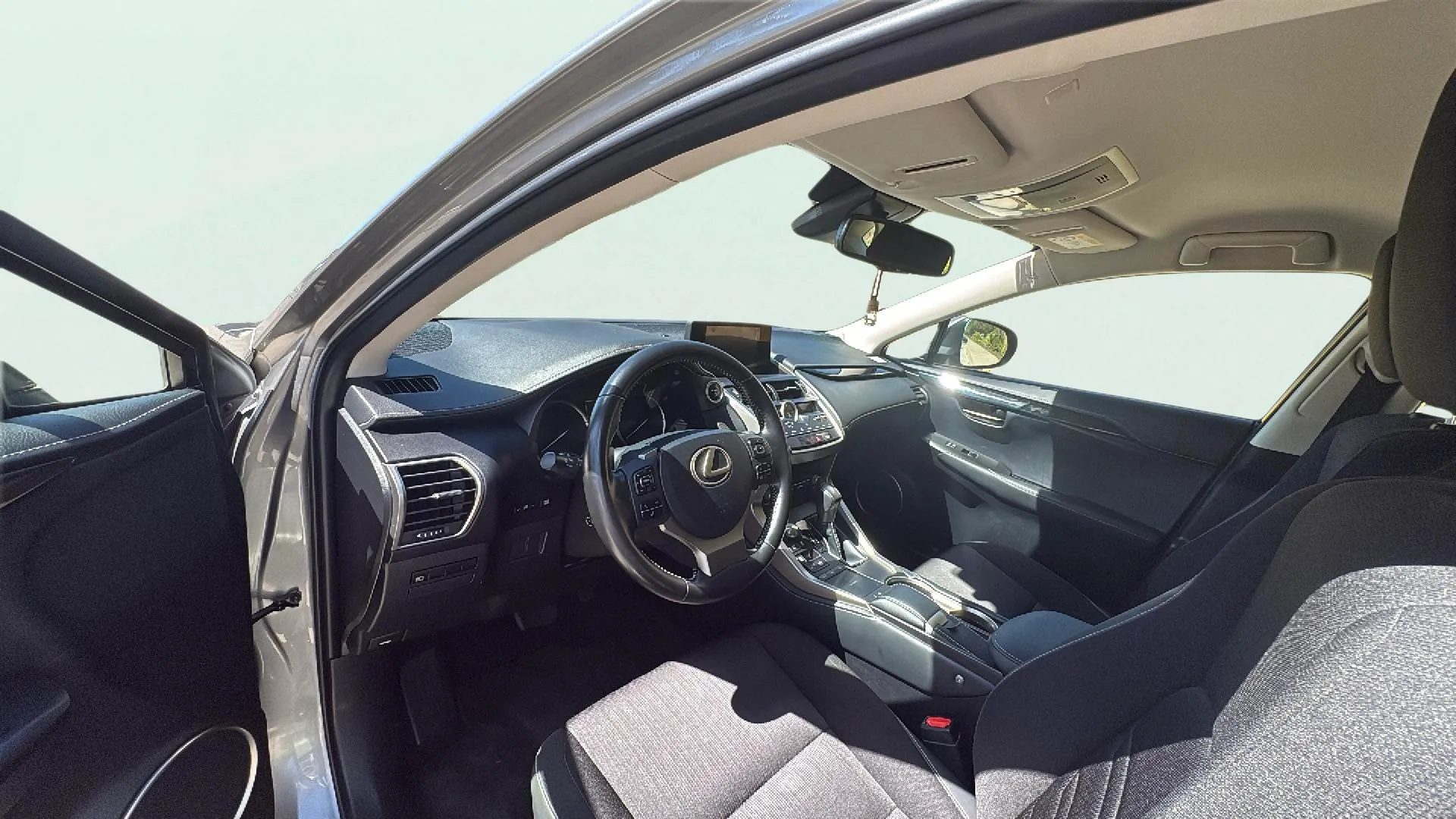 Lexus NX 2.5 300h Business 2WD - foto 6