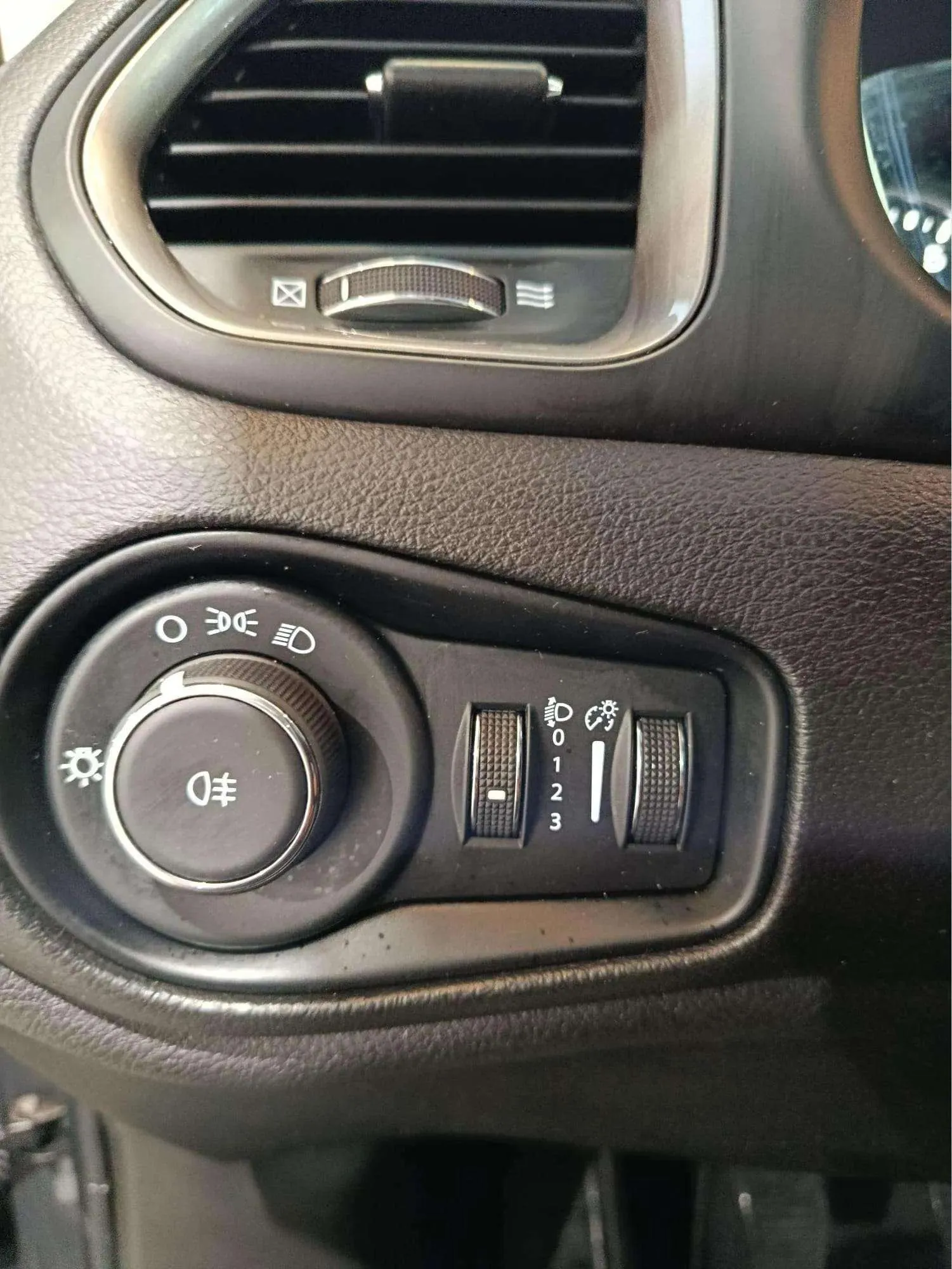 Jeep Renegade Limited 1.0G 4x2 - foto 11