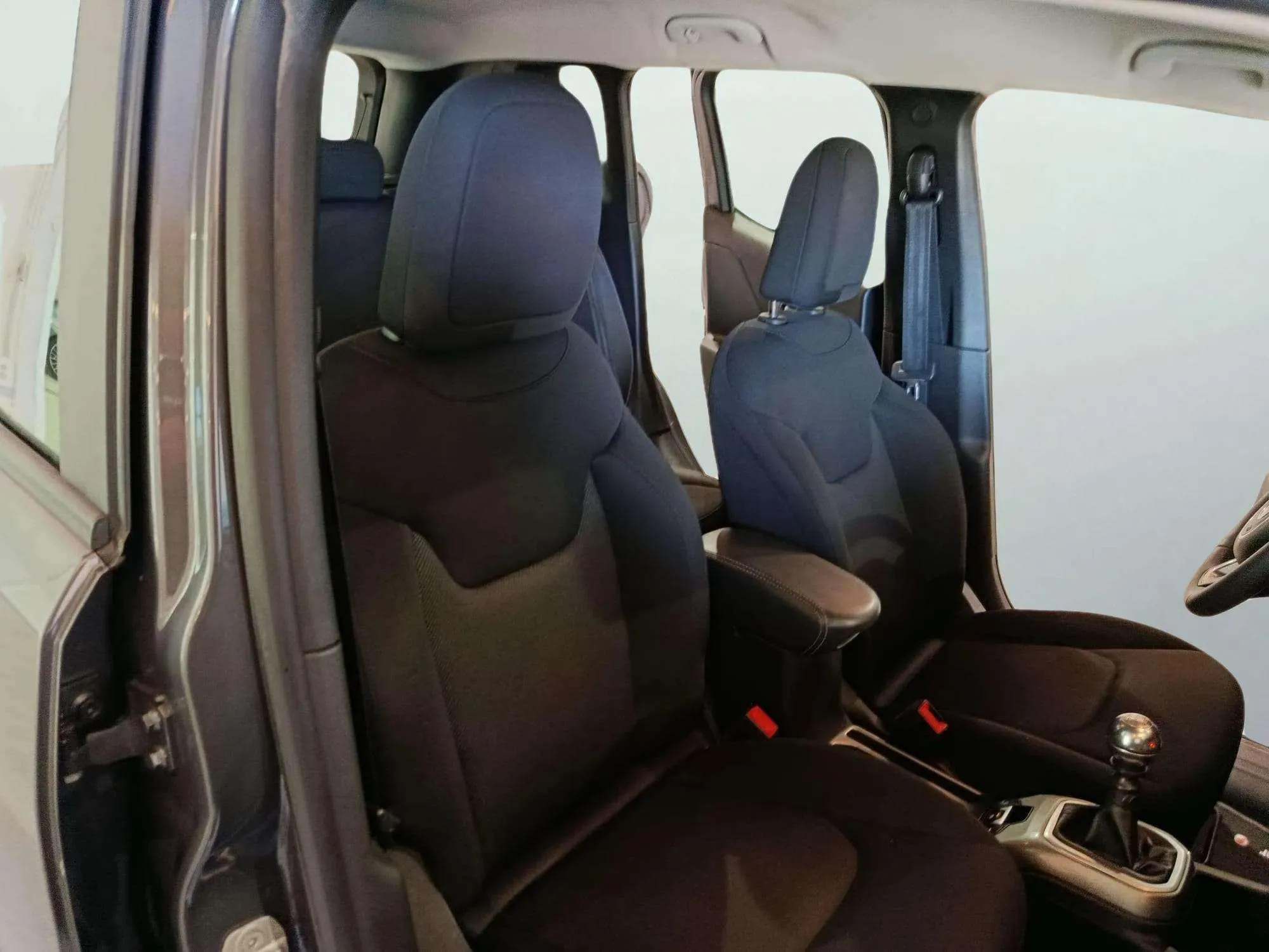 Jeep Renegade Limited 1.0G 4x2 - foto 17
