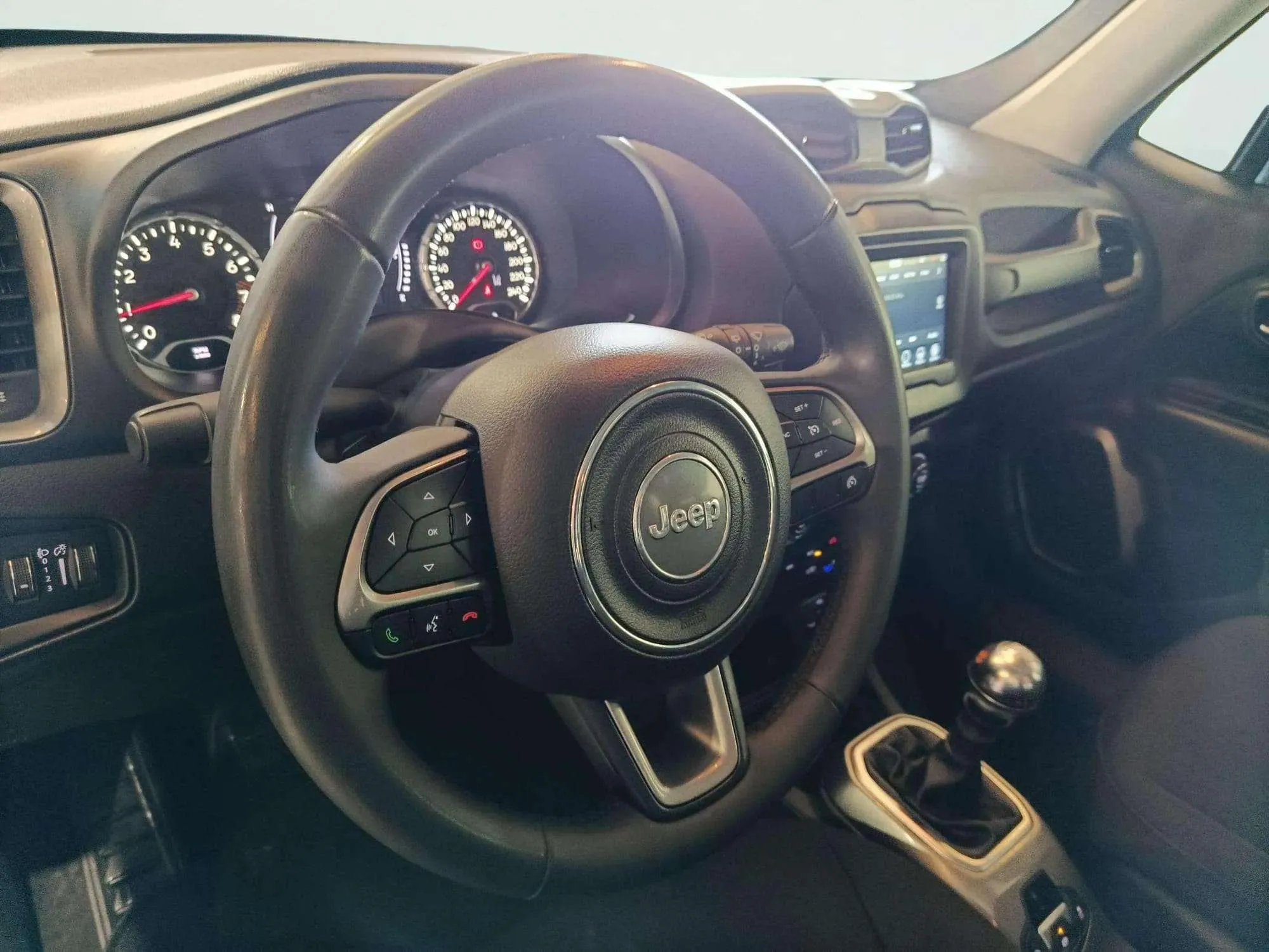Jeep Renegade Limited 1.0G 4x2 - foto 12